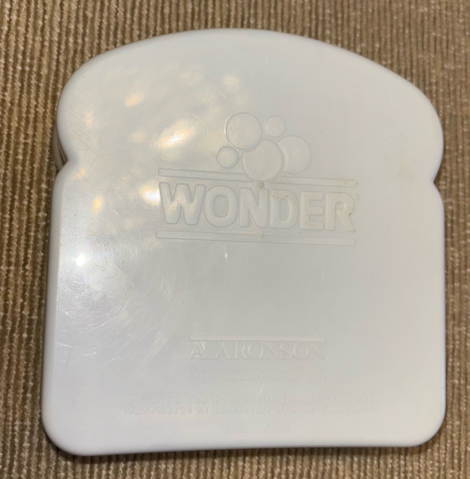 WONDER BREAD Sandwich Keeper, Bread-Shaped Plastic Container with Lid Vintage