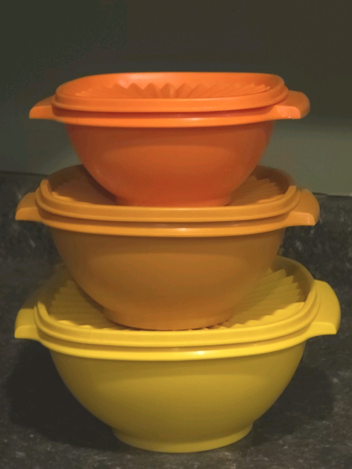 Tupperware SERVALIER SERVING HANDLED BOWLS bowl Vintage 3 Pc Set + Seals Harvest