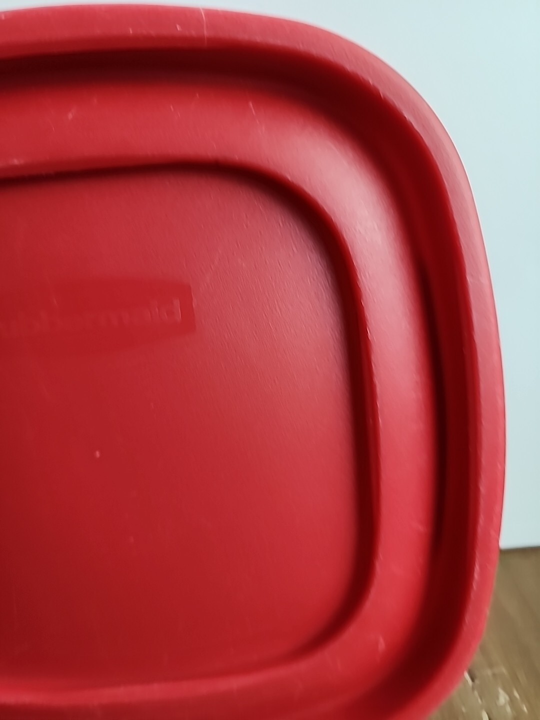 Rubbermaid Easy Find Replacement 7J64 Red Food Container Lid 6 1/2″
