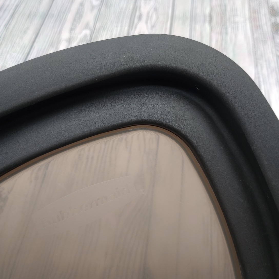 Rubbermaid Premier 10M3M4 Black Square 2 Replacement Window 7″ Container Lid Lot