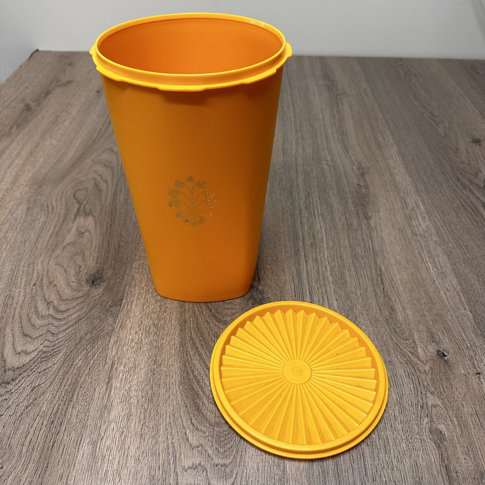 Large Vintage Tupperware Canister Servalier Press Seal Yellow 27cm Tall