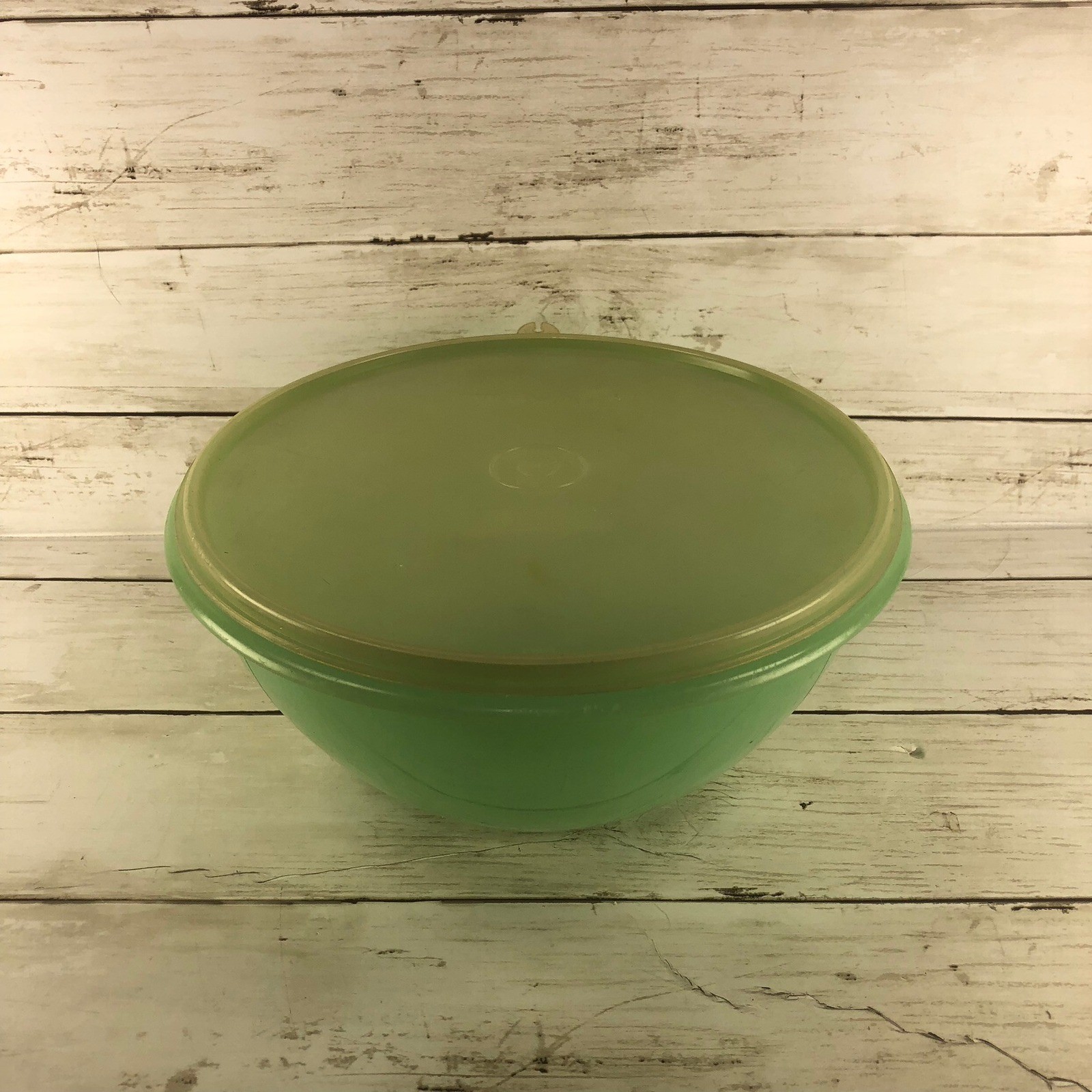 Vintage Tupperware Wonderlier Bowl Jadeite Green with Lid 9 Inch Made in USA