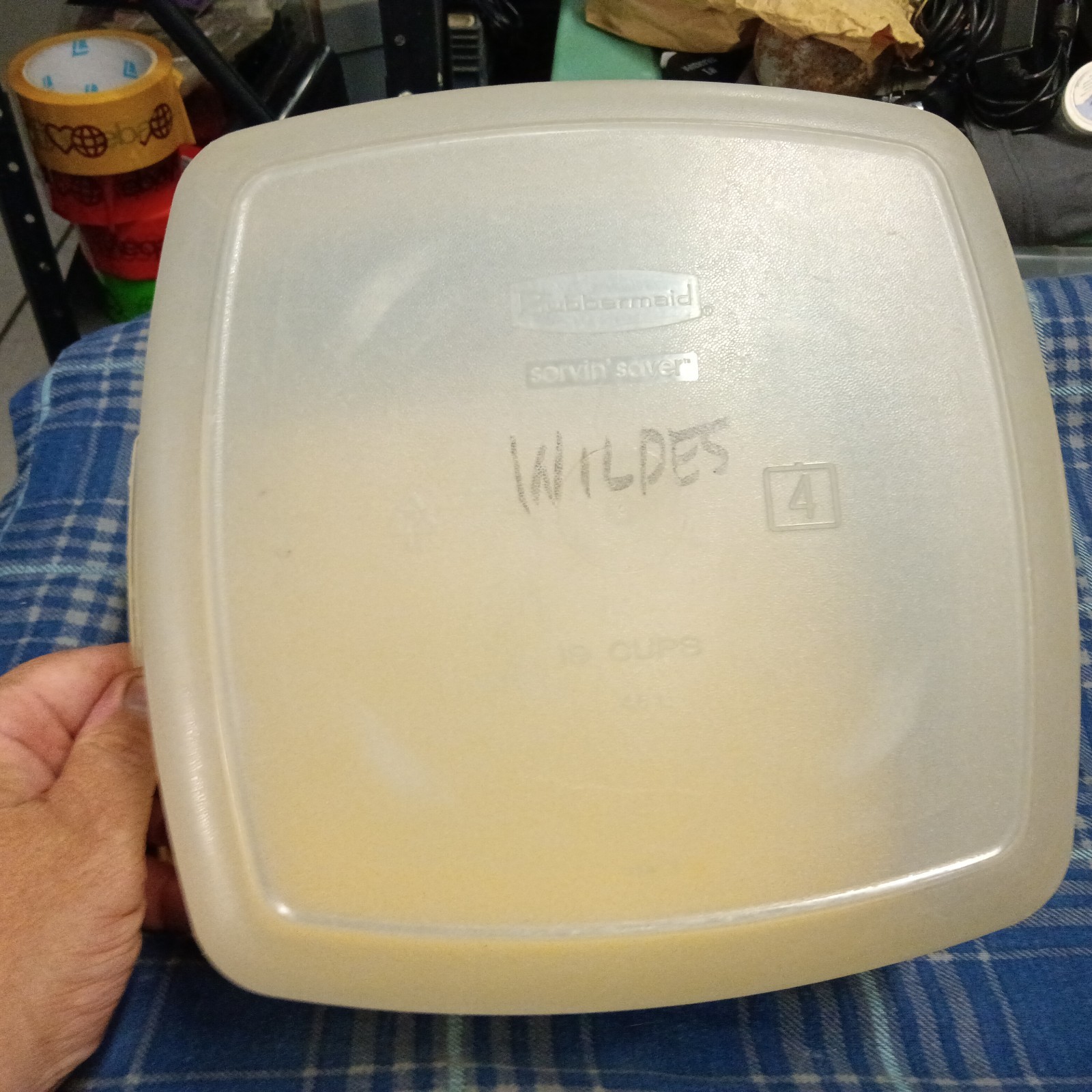 Vintage Rubbermaid Servin’ Saver #4 19 Cup Square Container Snap Yellow Lid
