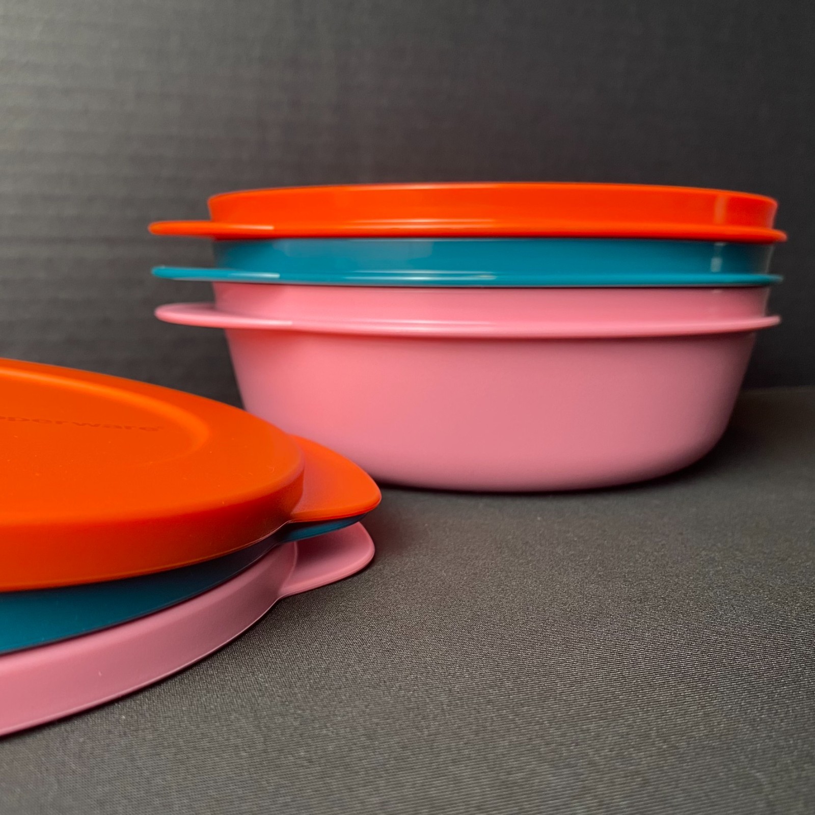 Tupperware – CrystalWave PLUS Medium Round Containers (Set of 3)
