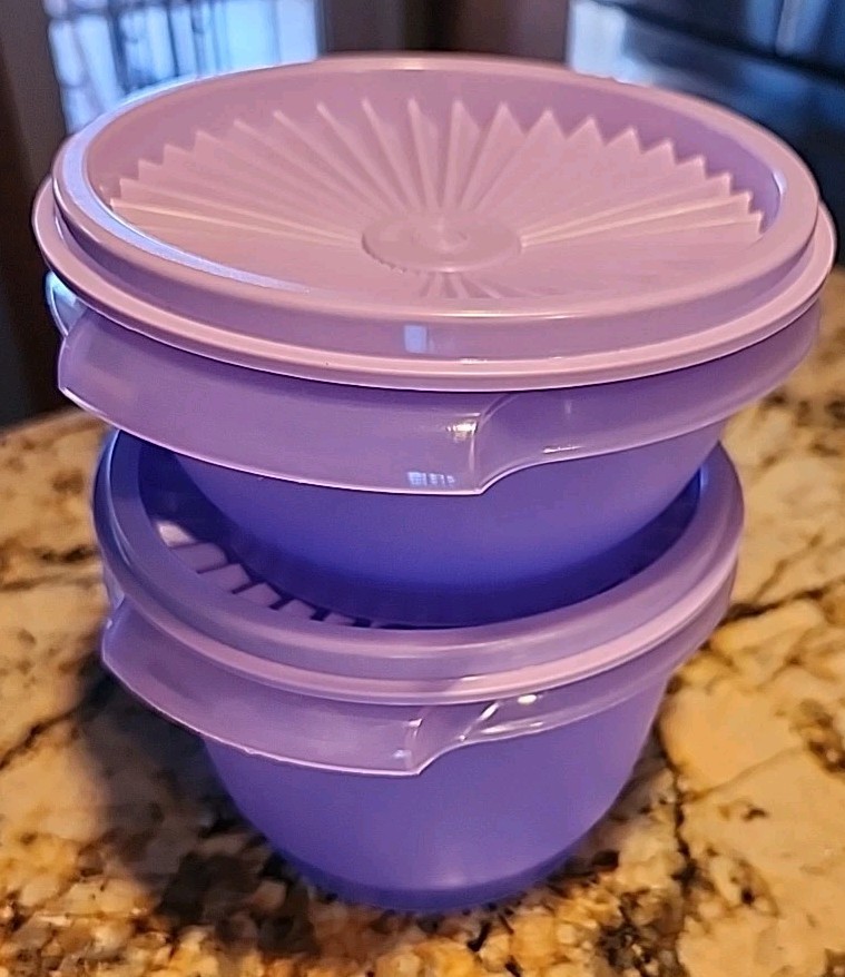 Tupperwear Bowls & Lids Purple Lavendar 2.5 Cup & 1.5 Cup Round Center Push Snap