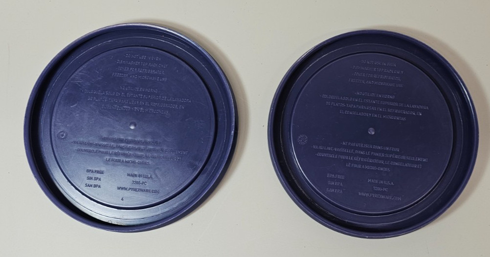 Pyrex Plastic Replacement Dark Blue Lids 7201, 7401, 7200, 7202 Lot of 5