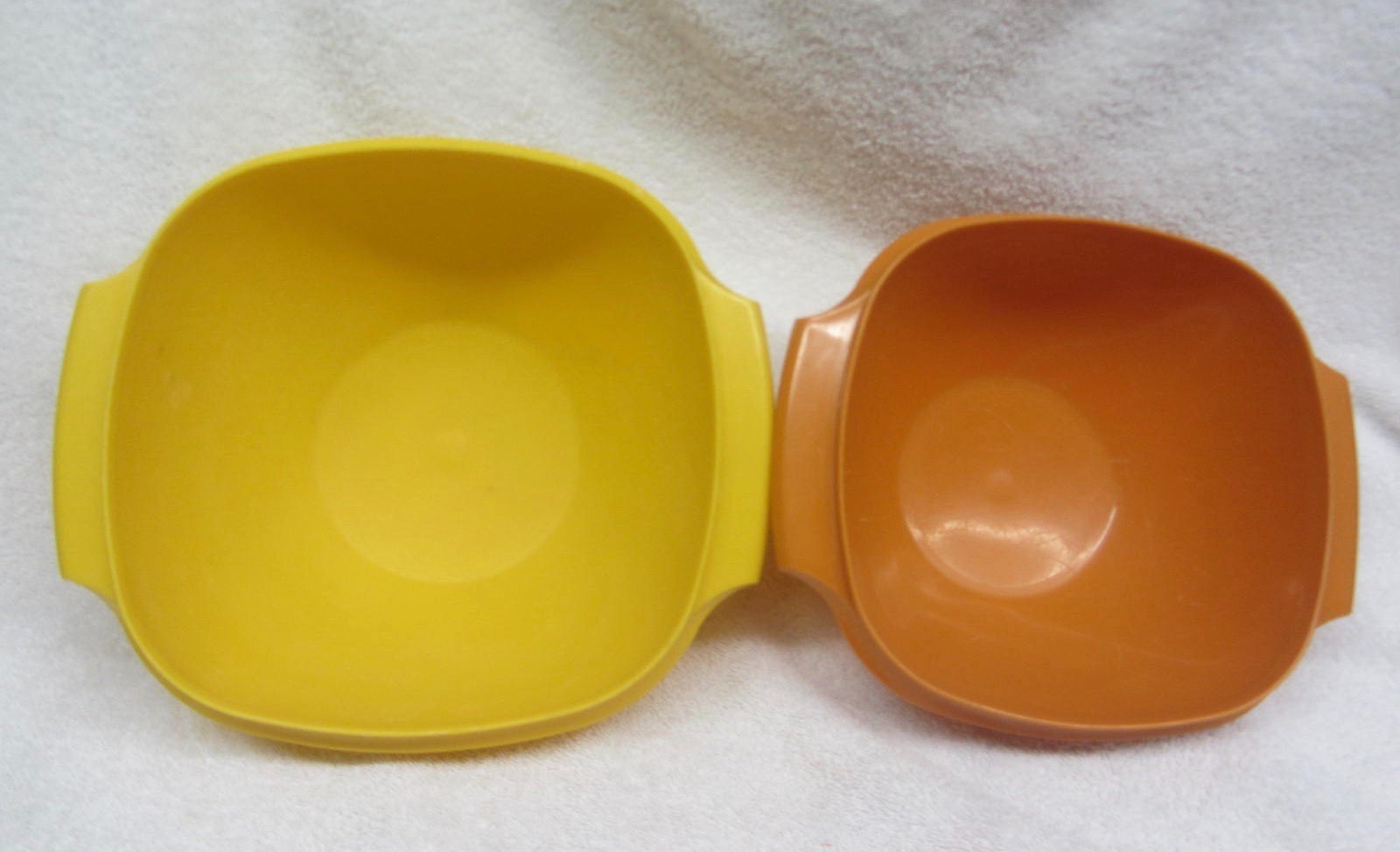 Vintage Tupperware #836 #838 #840 Servalier Square Nesting Bowls Sunburst Lids