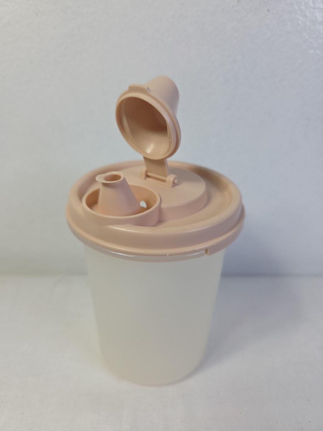 Tupperware Modular Mate Container with Pink Easy Pour Lid / Spout