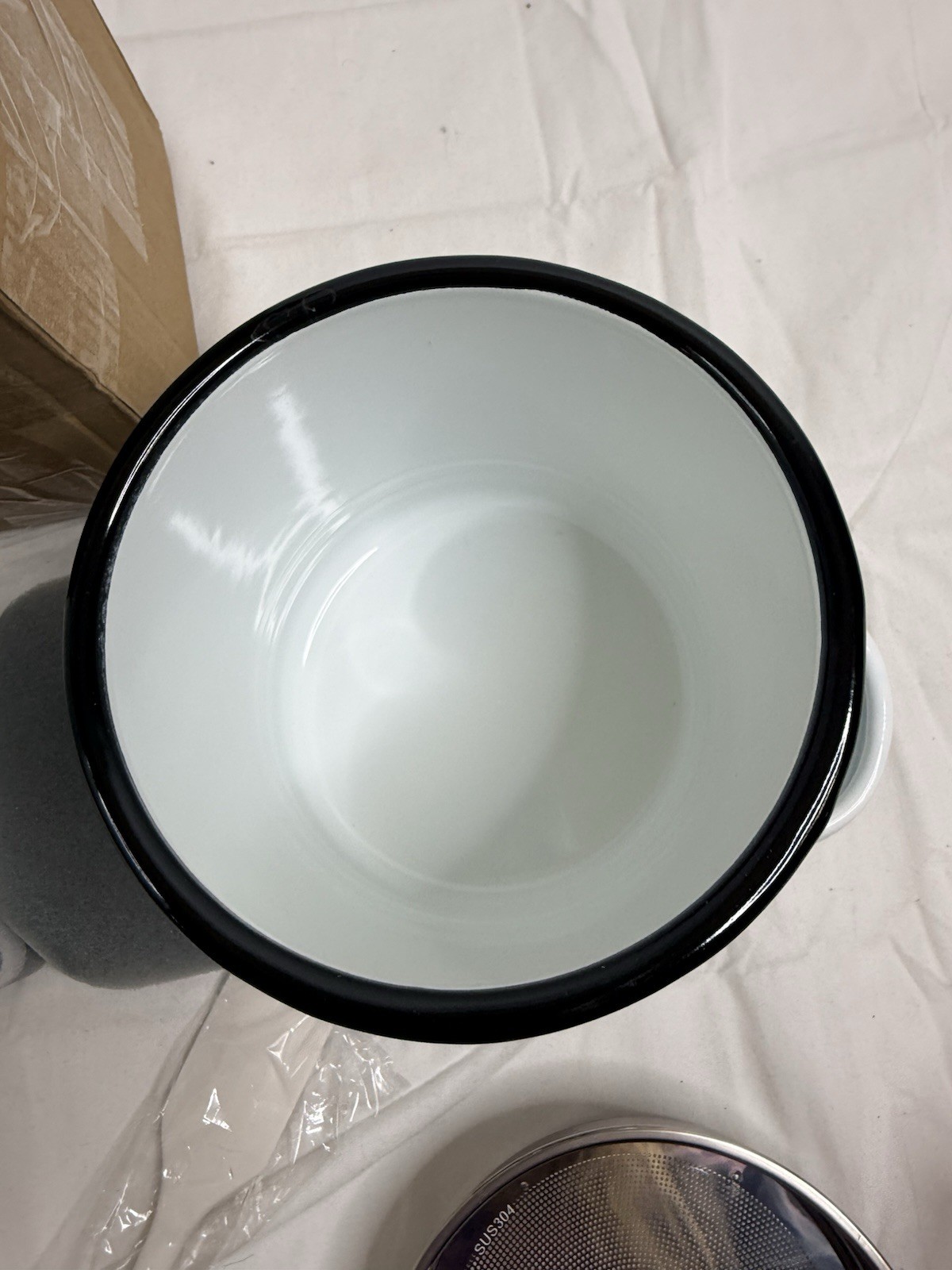 White Vintage Style Bacon Grease Container Enamel Multi-Purpose 1 Quart New