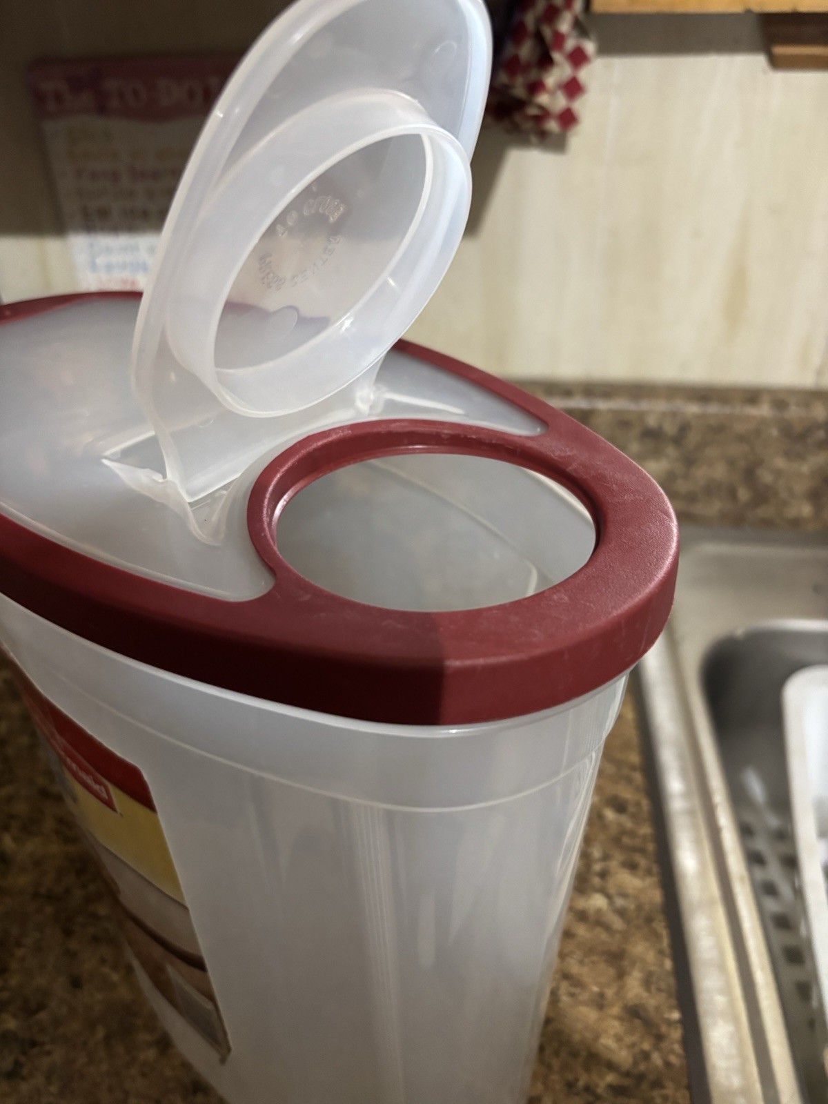 Rubbermaid Flex and Seal Cereal Keeper Food Storage Container 1.5 Gallon 5.68 L