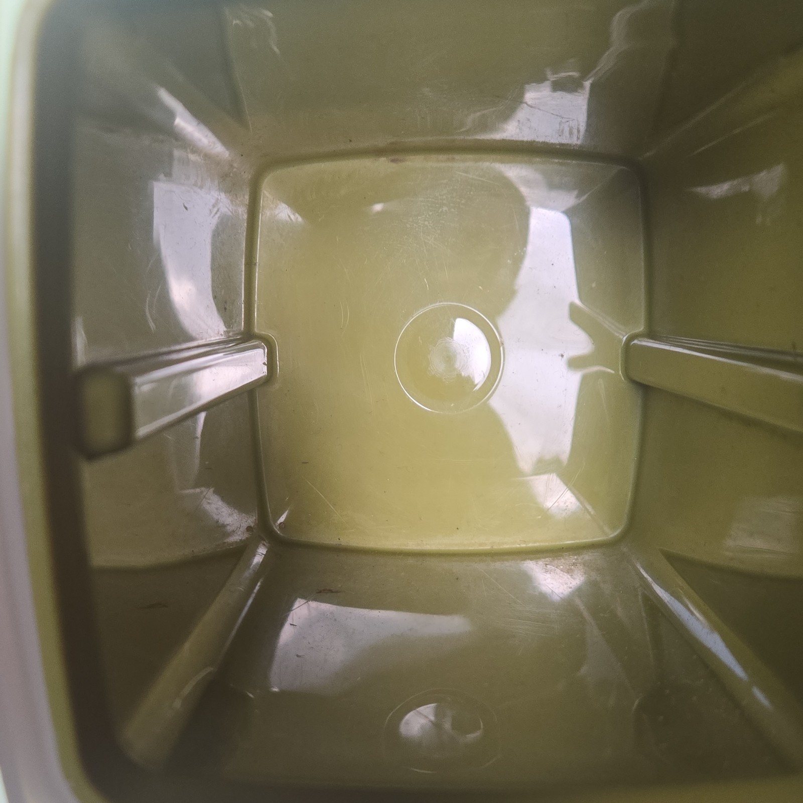 Vintage food storage Tupperware pickle keeper 1560-3 green Clear pick-a-deli