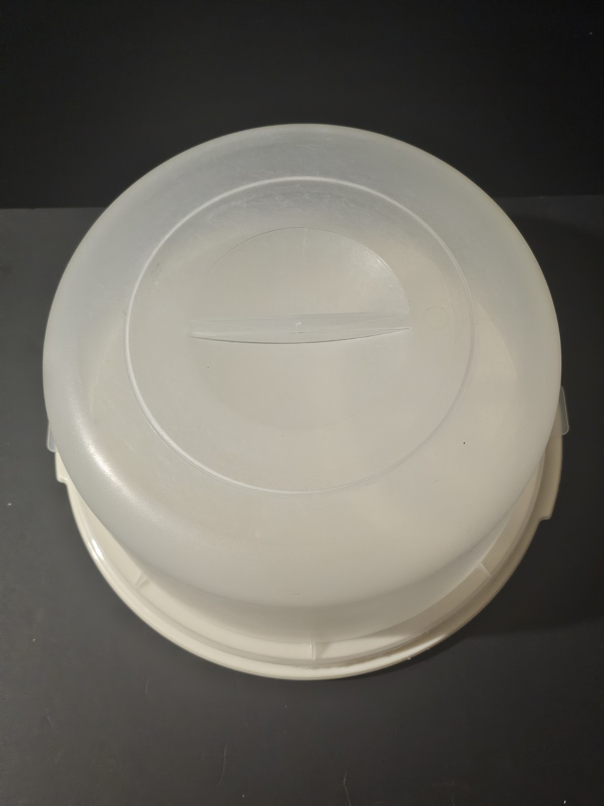 Vintage Rubbermaid Servin’ Saver Cake Keeper 12″ Rare Flat-Handle Dome Lid