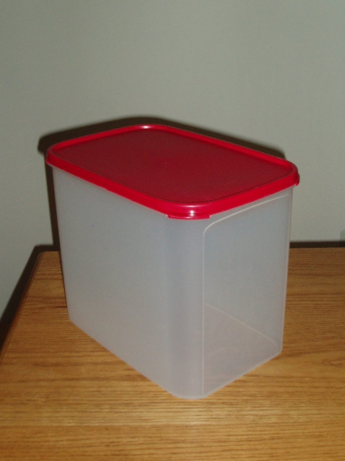 Tupperware 37 Cup Modular Mate #4 Rectangle #2170A-1 Red Lid #1610L-4
