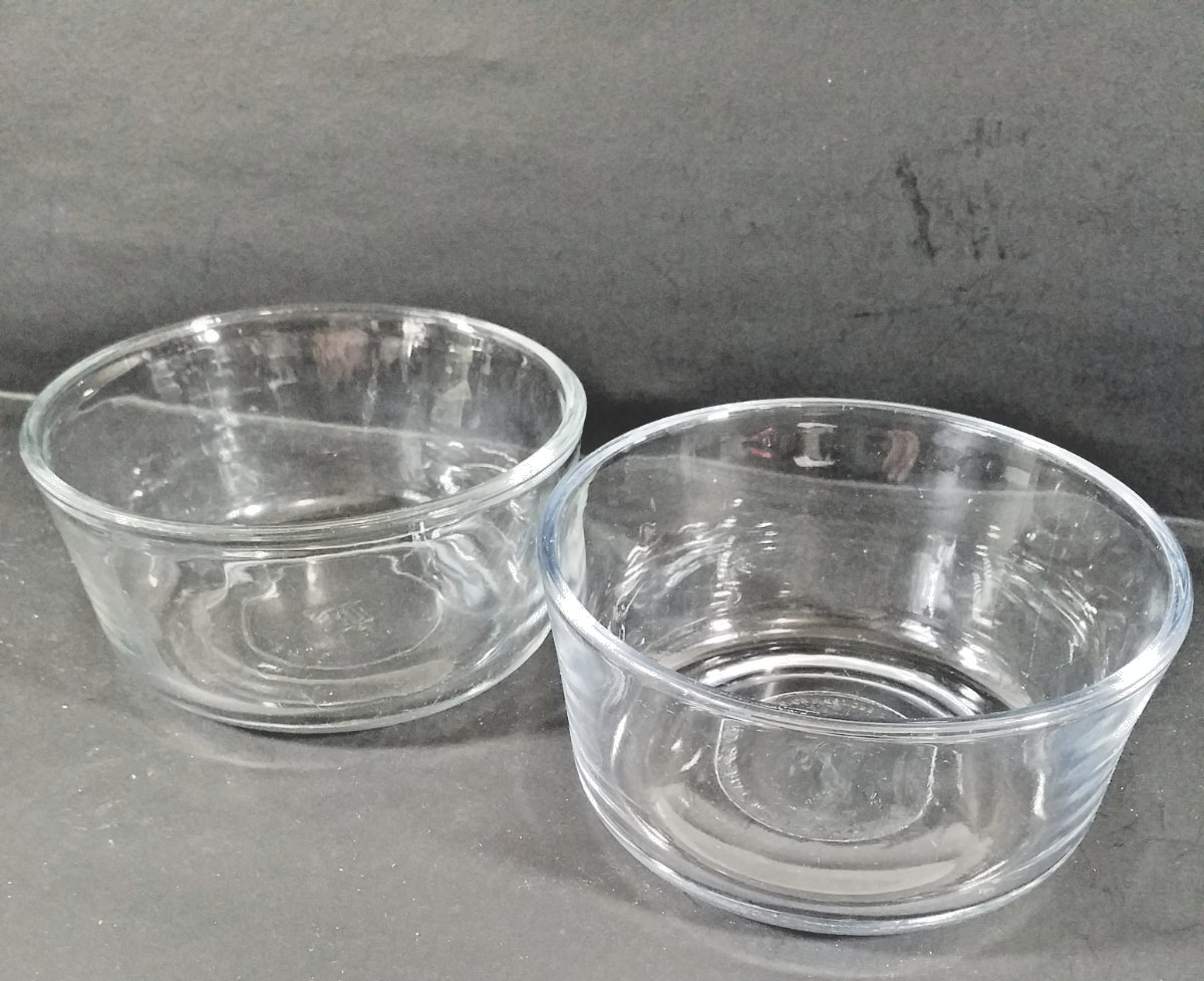 2 Anchor Hocking Glass Food Storage Container 2.5 Cup Round Containers