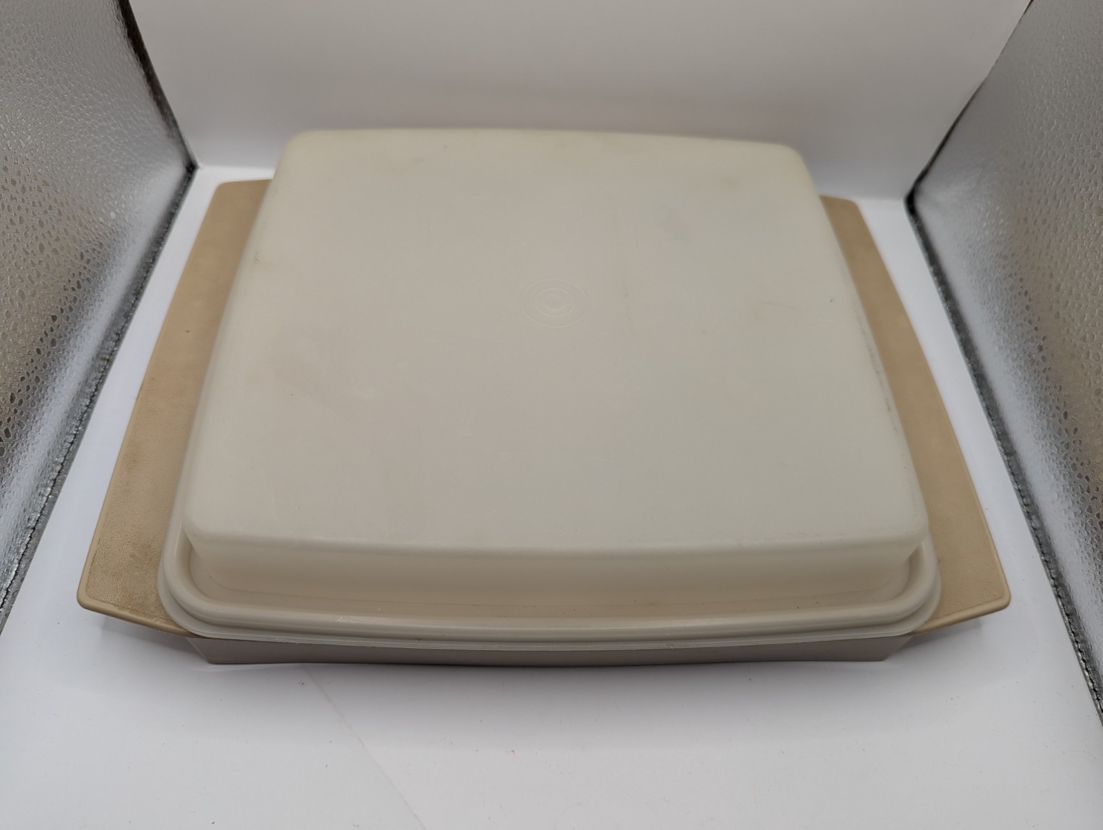Vintage Tupperware, Lot Of 4 Pieces, Very Clean And Good Condition