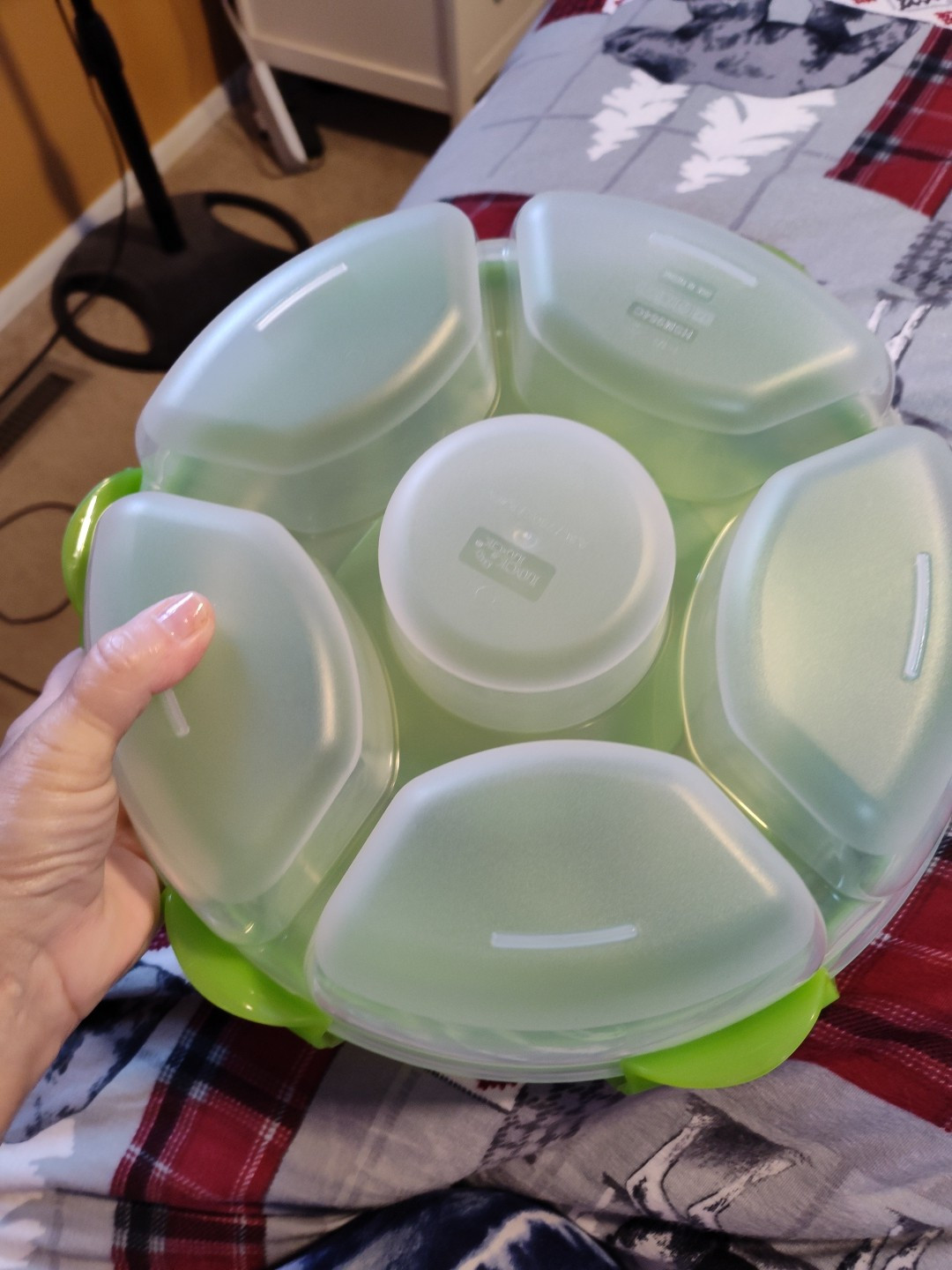 Lock N Lock Divided Round Container Fruit And Veggie Condiment Food Storage Tray