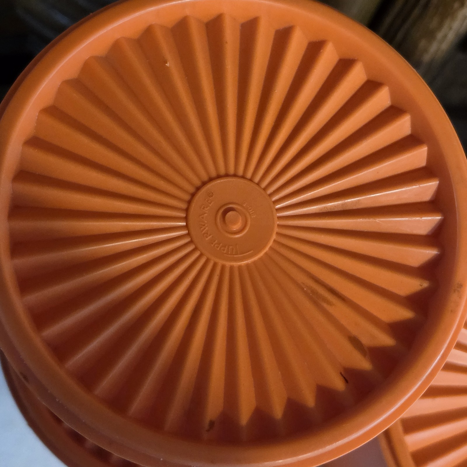 Tupperware Servalier Vintage Orange Round Snap Lid Canisters Set of 4 1.1-1.8L