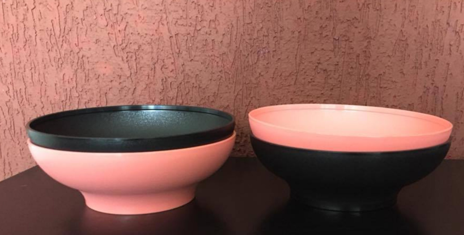 Tupperware Vintage Cereal Bowls Design for 2018 Black & Guava Set of Four New