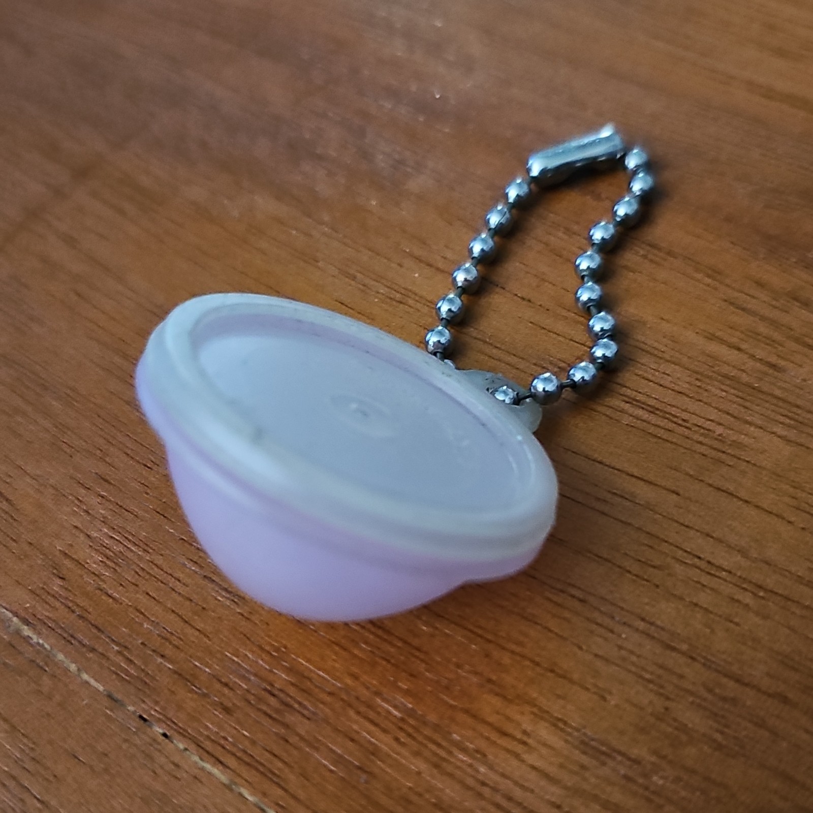 Tupperware Mini 1 oz Round Pink Food Storage Container w/ Snap Lid & Chain