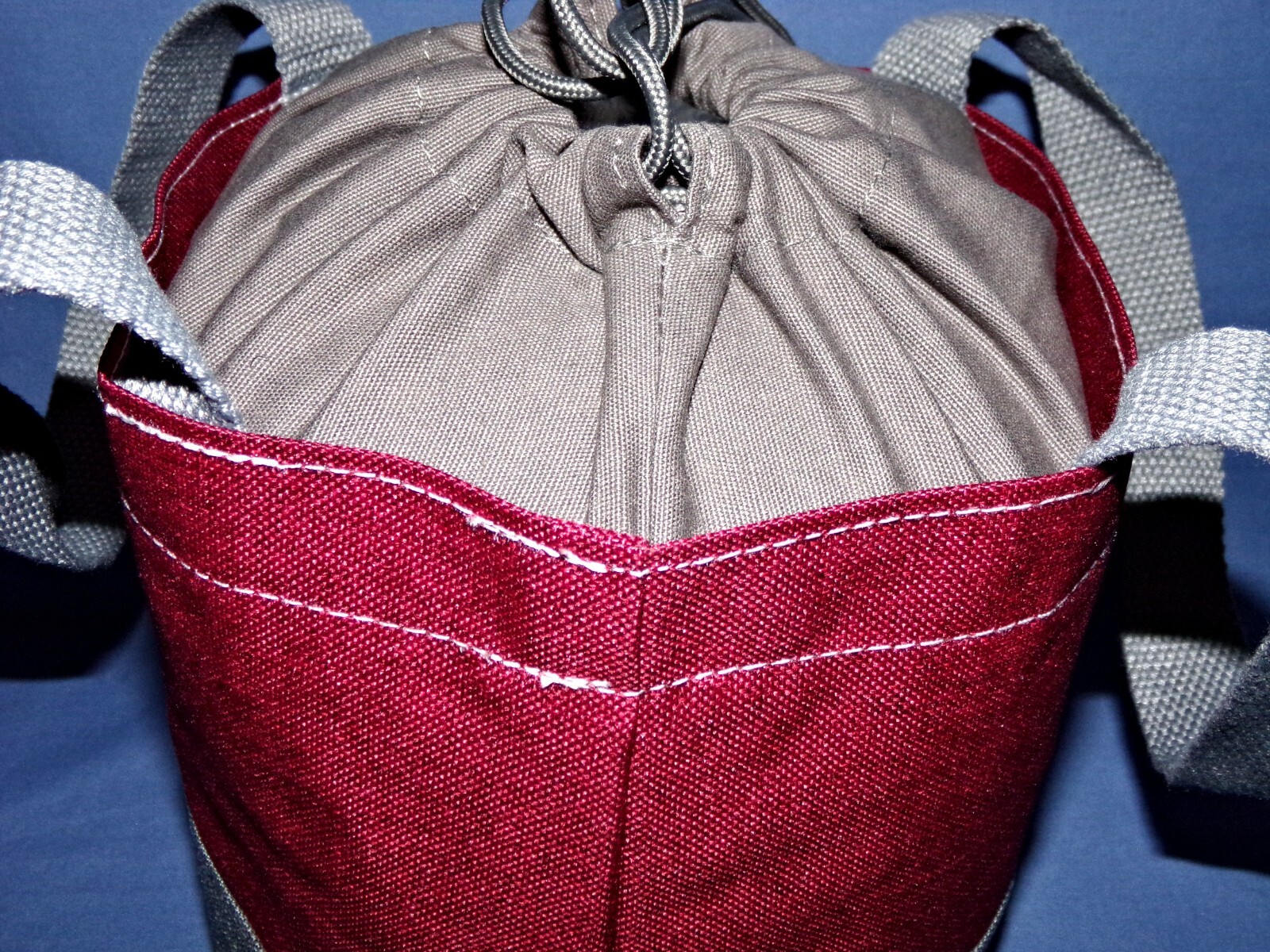 Lock & Lock Red Classic 32oz Bowl with a Red & Grey Mini Tote/Bag All New