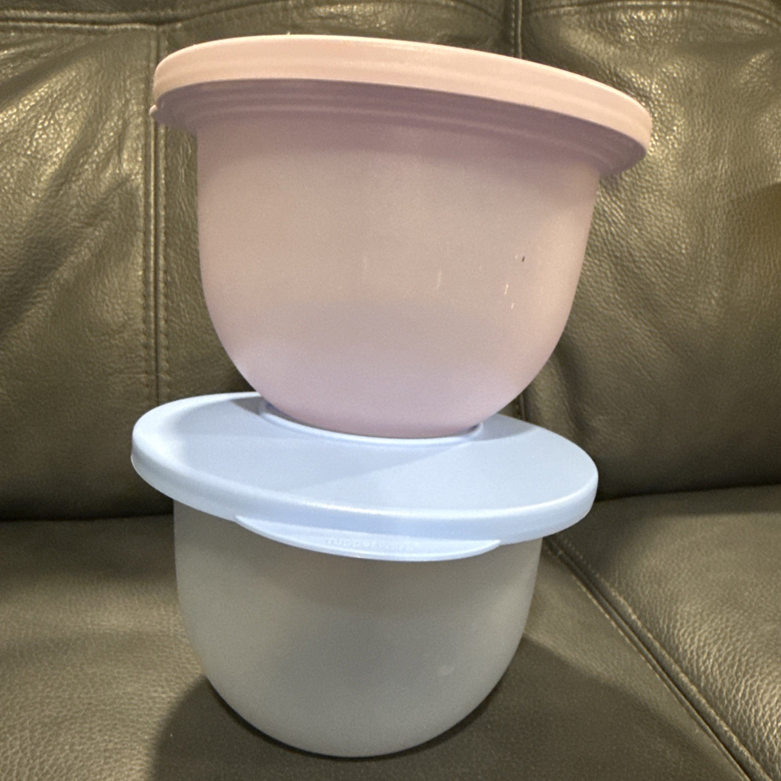 LOT of 5 Tupperware Bowls 228-5 and 3621B-with Lids Vintage!