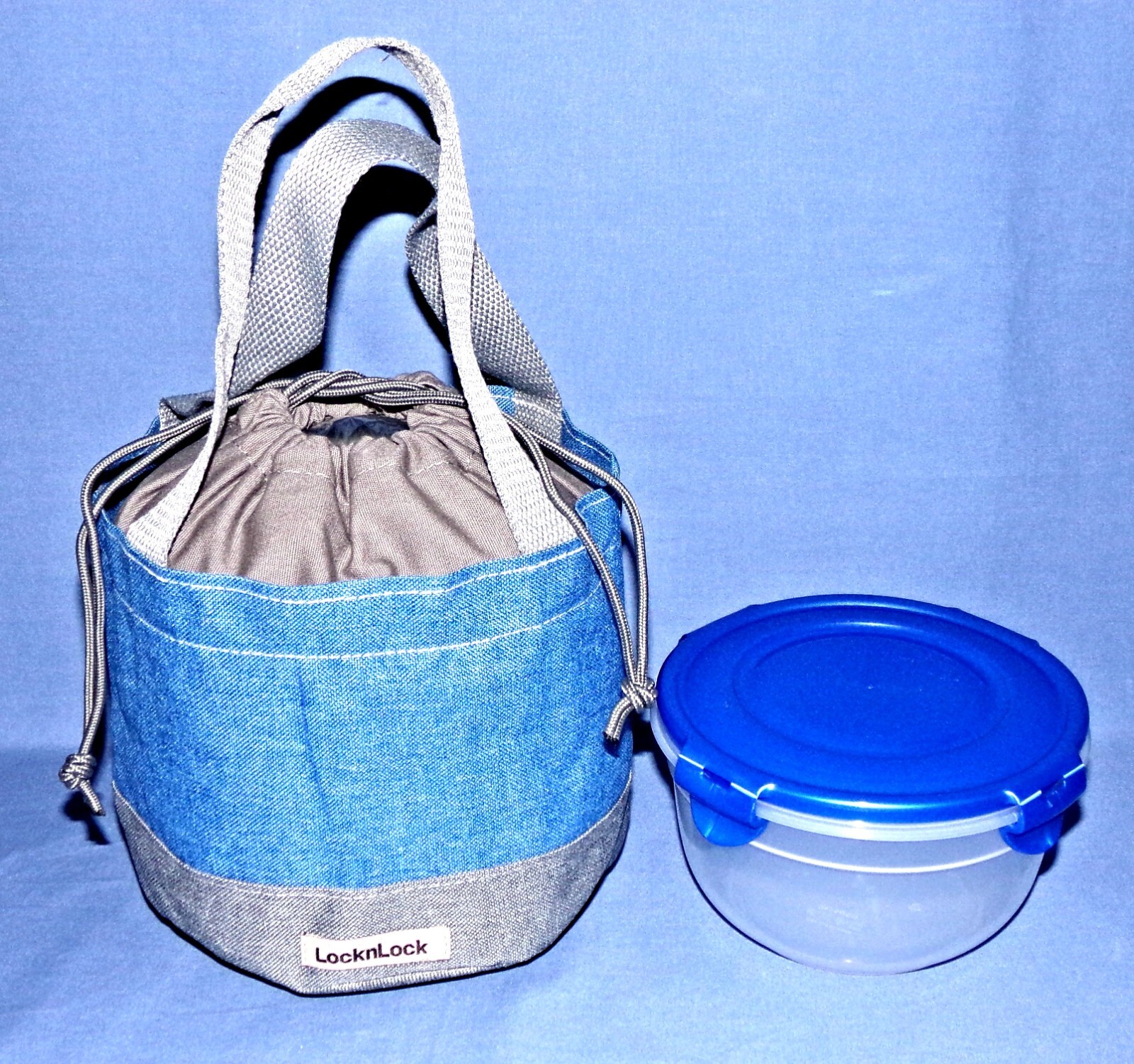 Lock N Lock Blue Classic 32oz Bowl with a Blue & Grey Mini Tote Bag All New