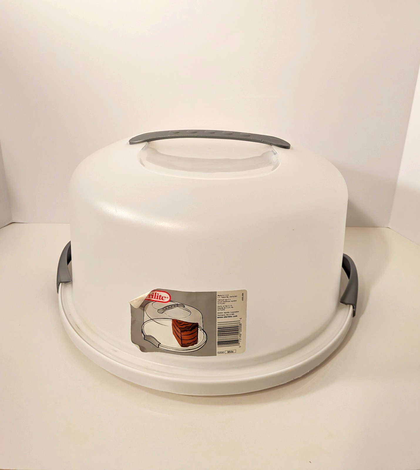 Sterilite Cake Server Holder Carrier 12″ Diameter in White & Gray Plastic