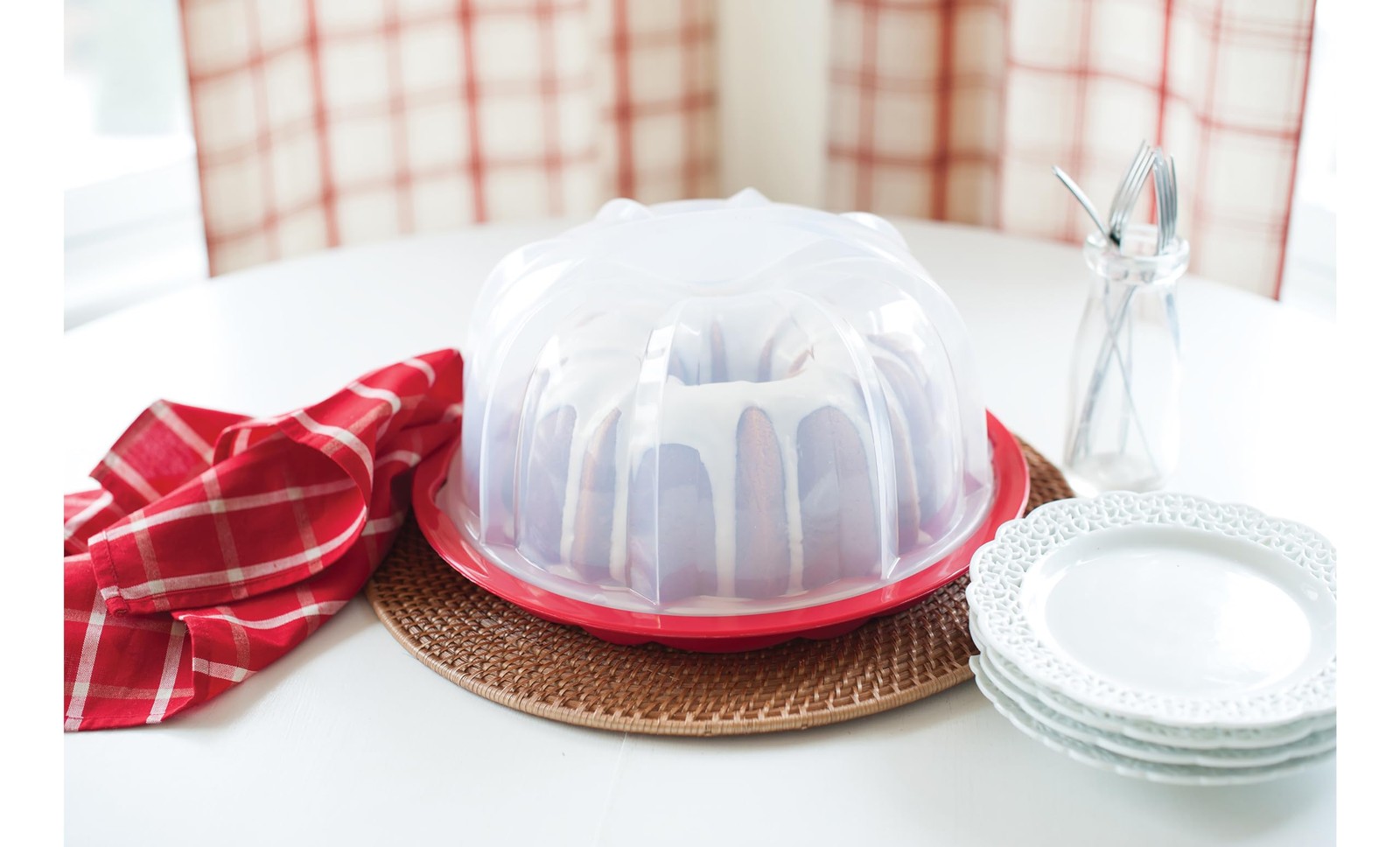 Nordic Ware Bundt Cake Keeper, Plastic, 13 in 13 L X 12 W X 7 H, Red