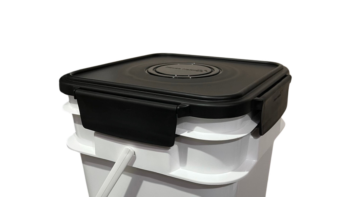 4 Gallon Square Food Grade Bucket Pail with Plastic Handles lids- Made in USA