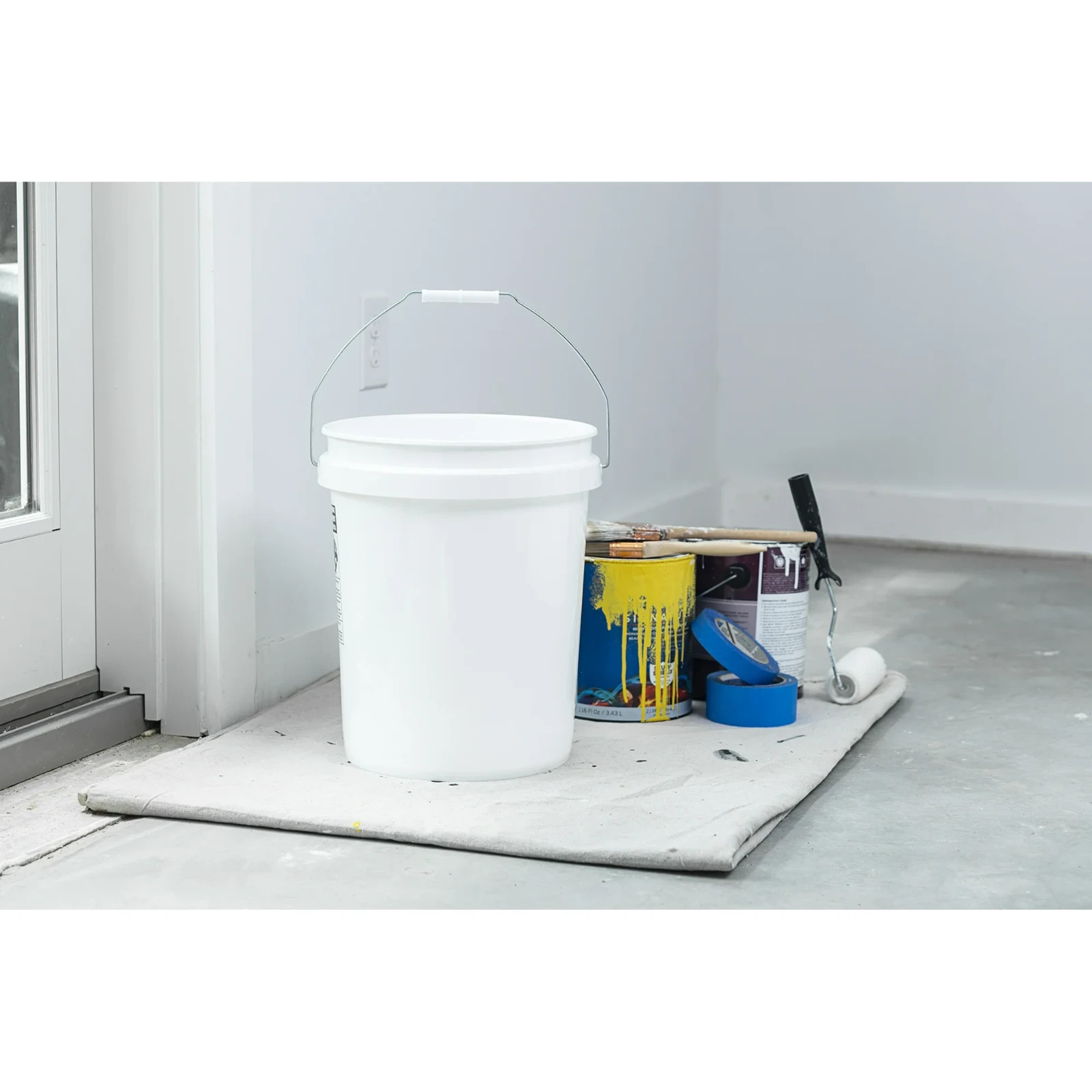 United Solutions 5 Gallon Round Utility Bucket, Comfort Handle, Plastic, 1 Each