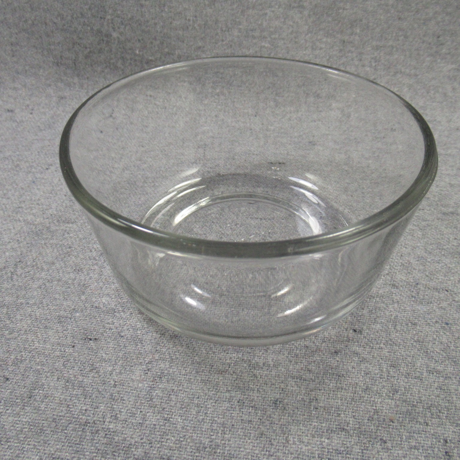 Pyrex 7200 Glass Bowls Vented Blue Lids 2 Cup Storage Lot of 2