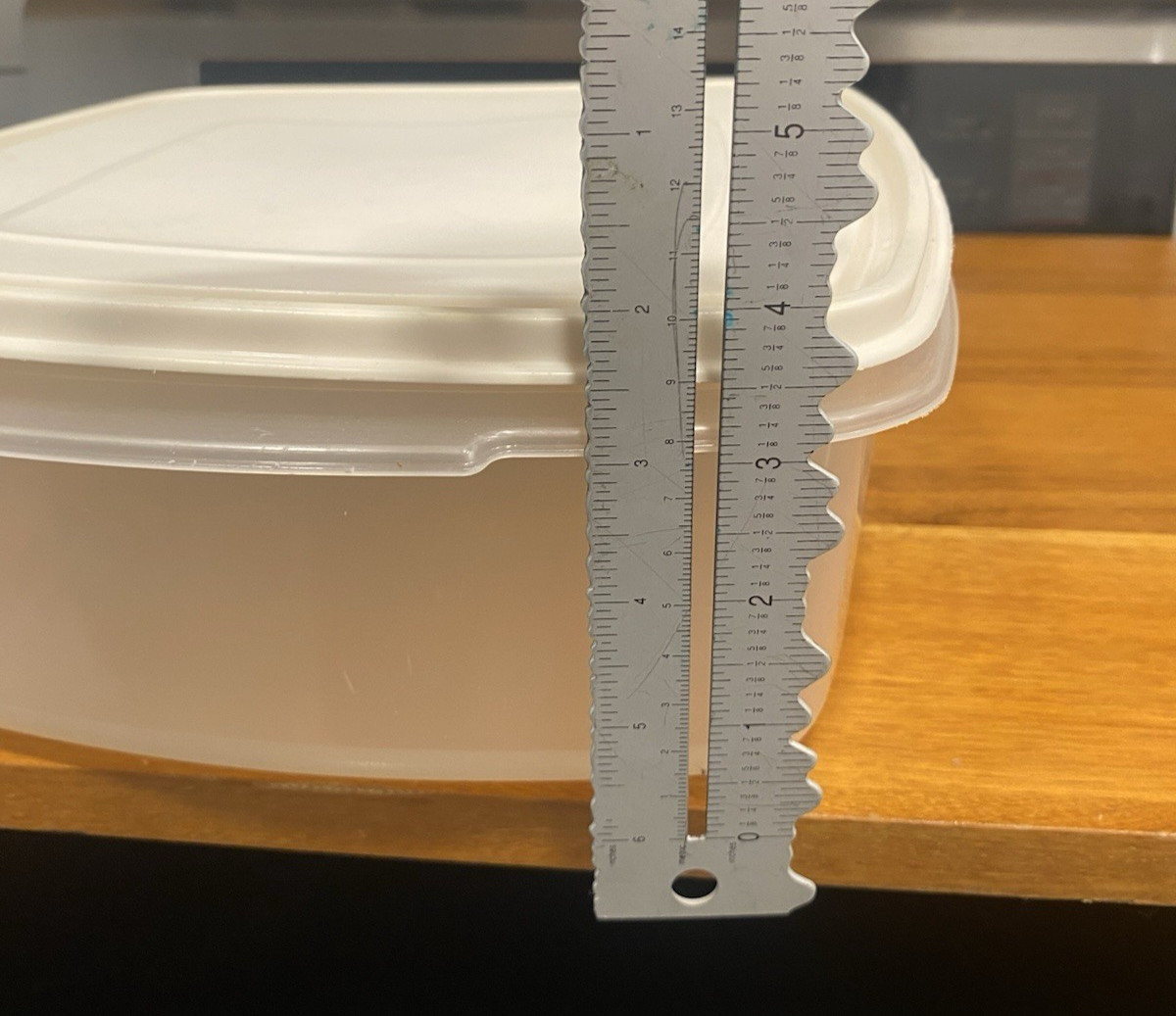 Tupperware ServIn Saver #4 19 cups 4.5L square Food Storage Container Almond Lid