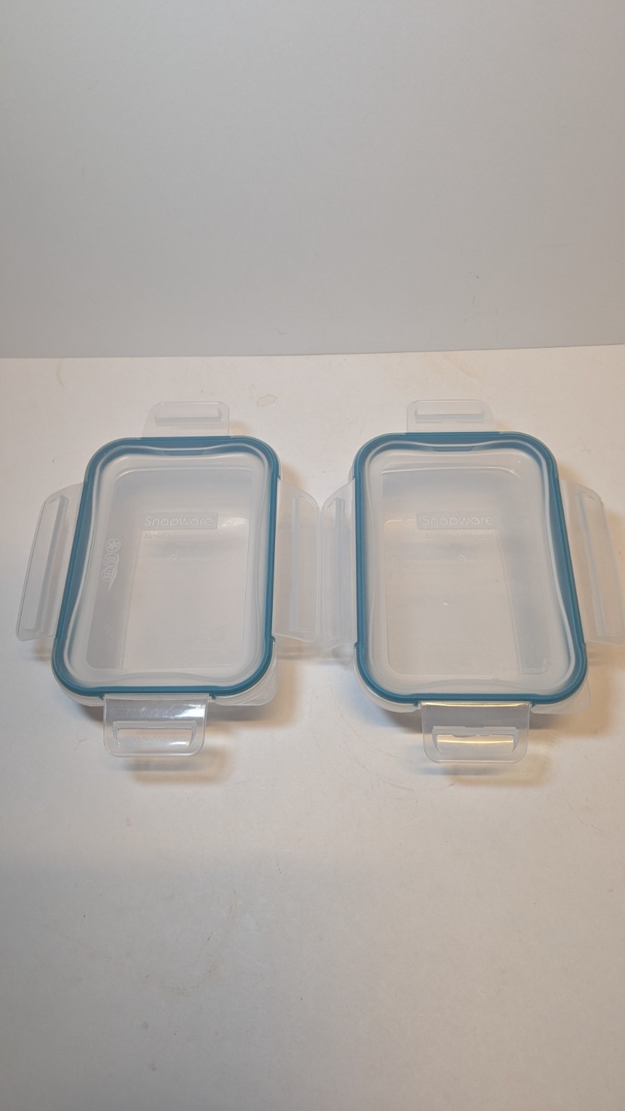 3 Snapware Containers Two 3 Cup (.7 L) One 5 Cup (1.2 L)