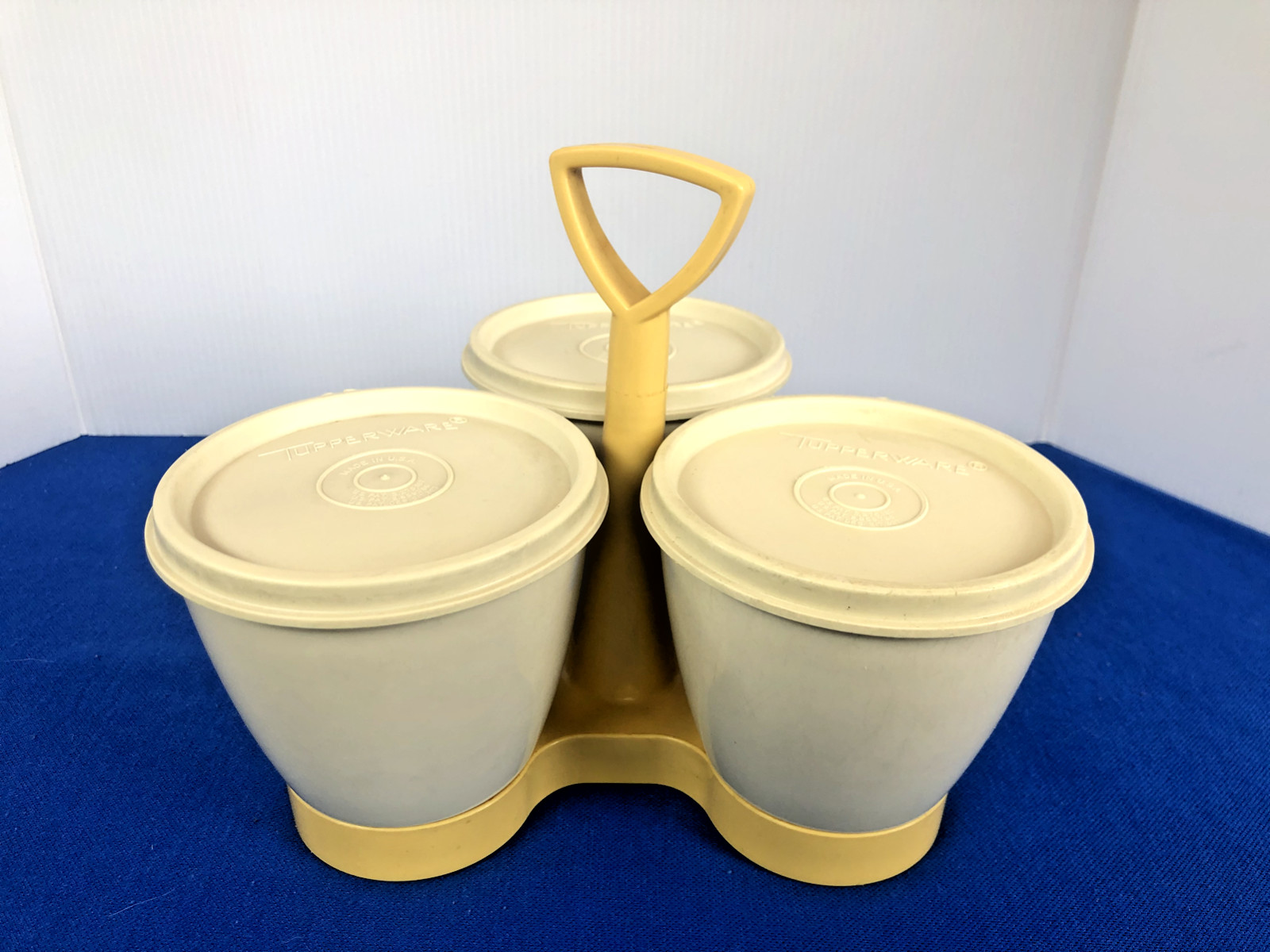 VINTAGE TUPPERWARE Condiment Serving Triple Caddy Handle Removable Bowls & Lids