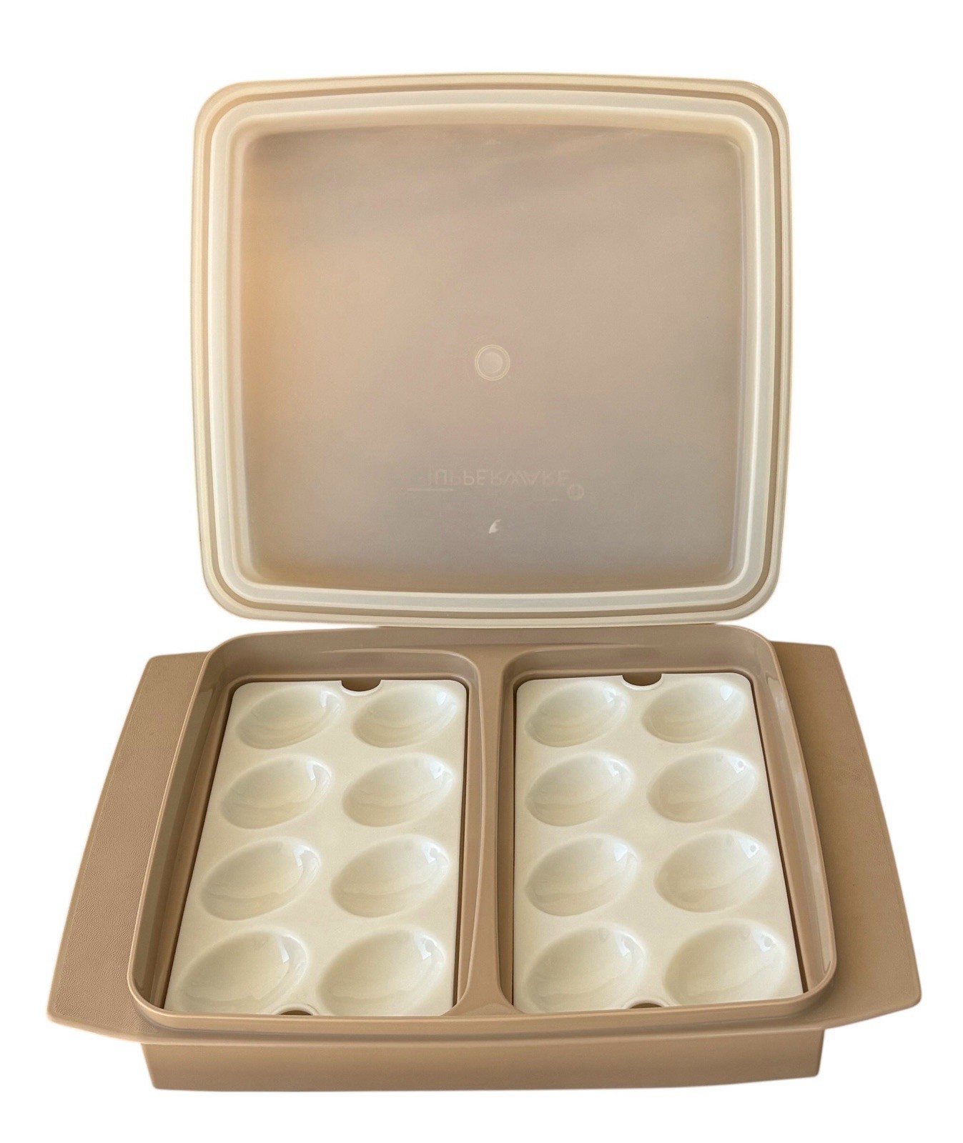 Tupperware 723-4 Devil Egg Holder Carrier 4-Pc Almond w/ Lid 1970’s Vintage