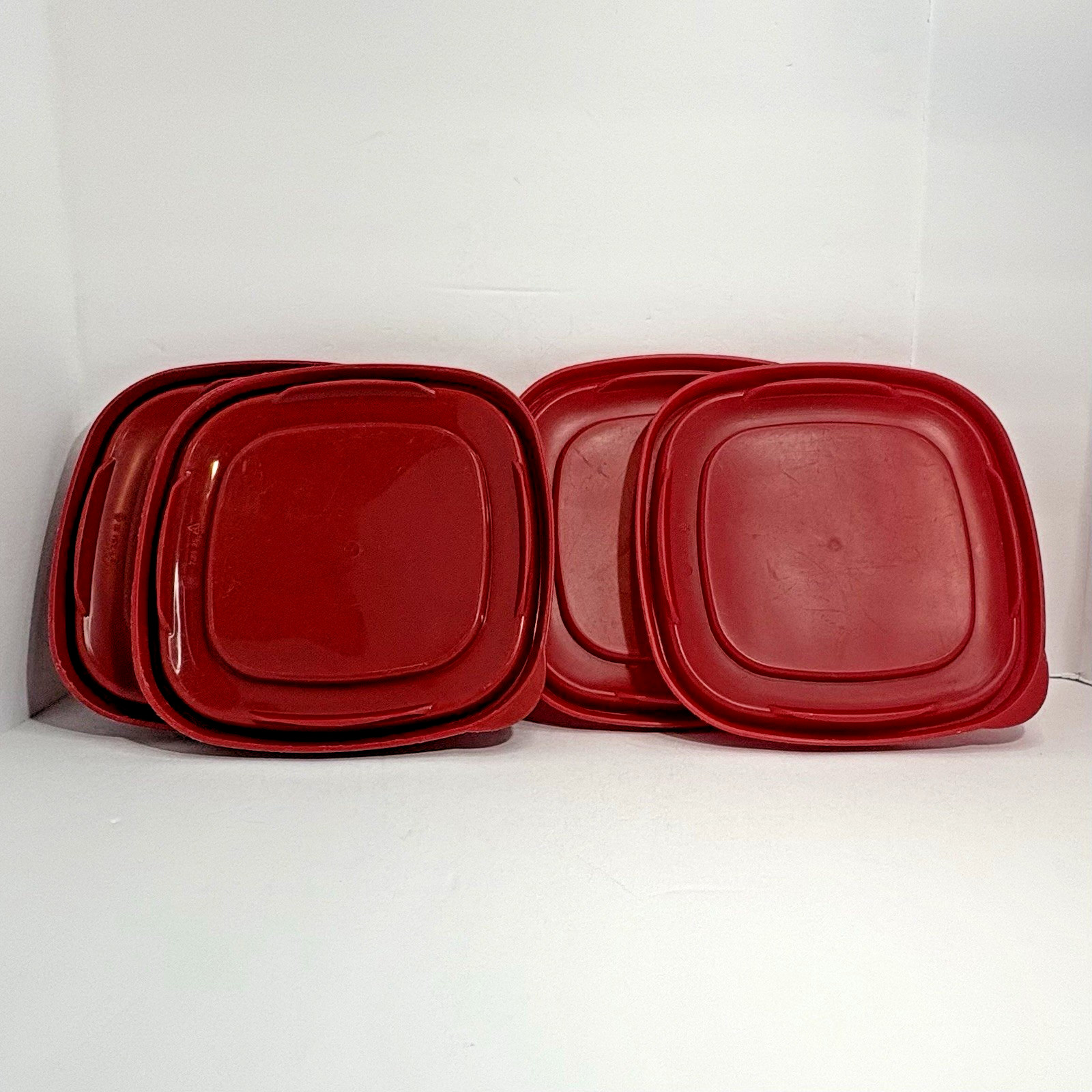 Rubbermaid 7J64 Red Square Easy Find 6.5” Lids 4 Replacement Food Container