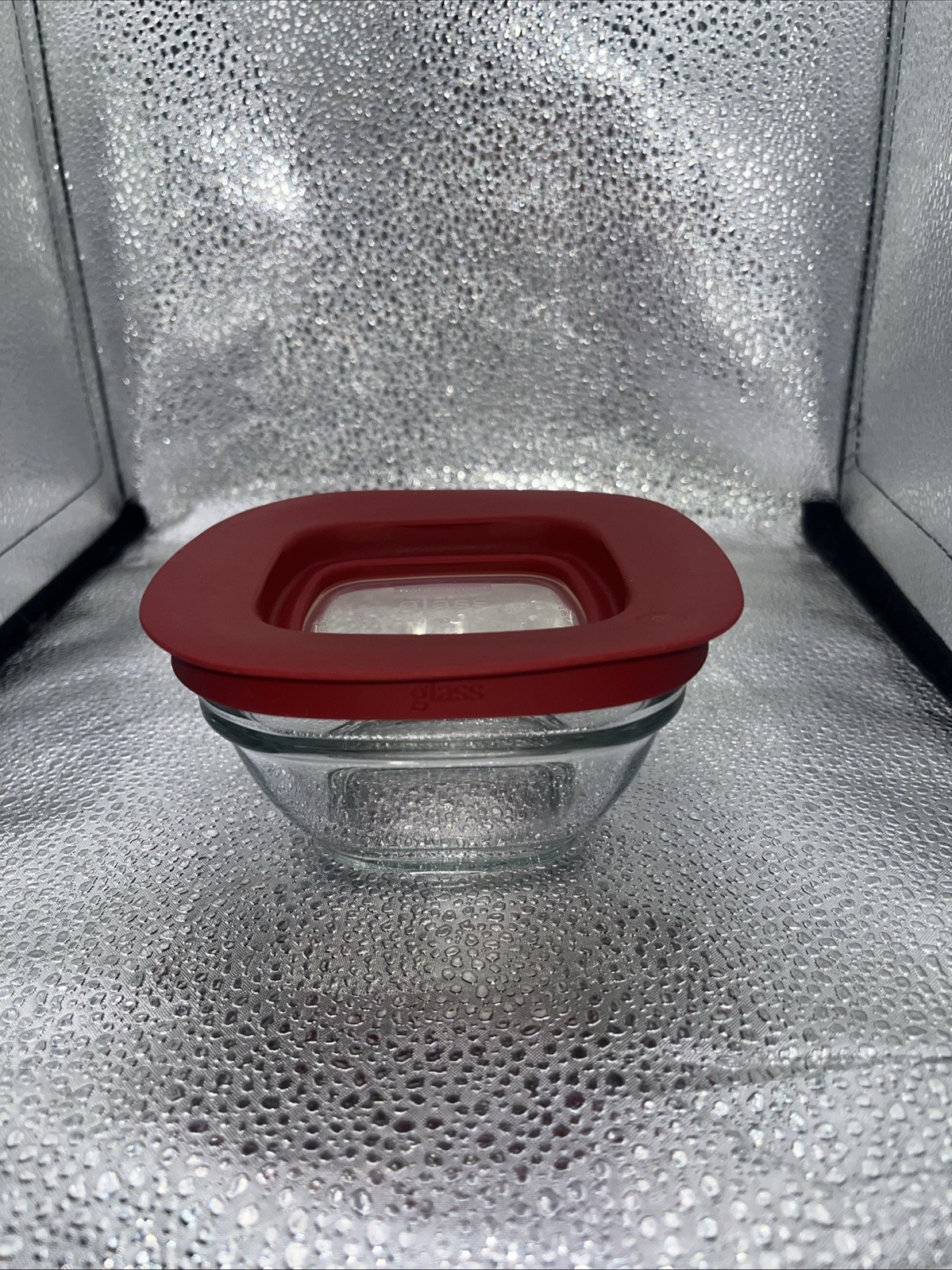 Rubbermaid Glass Container 1 cup/236mL 7N68 WITH LID