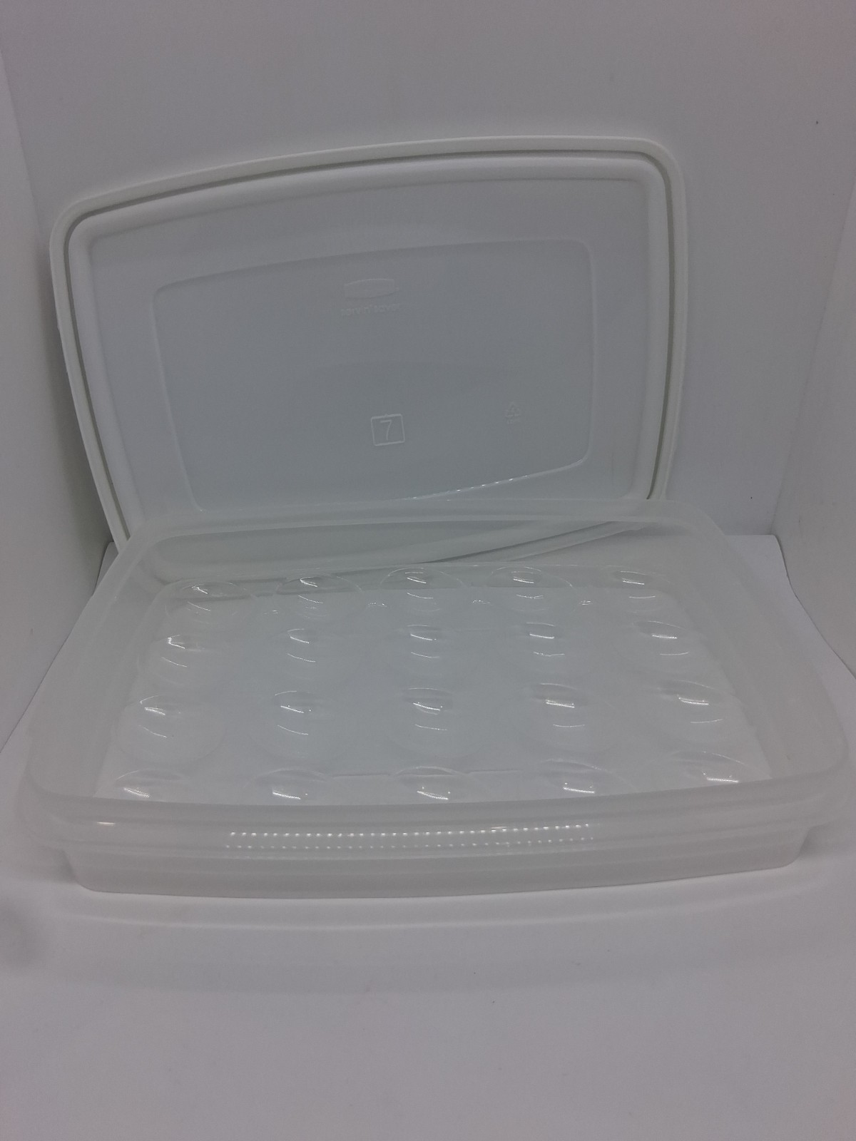 Vtg Rubbermaid Servin’ Saver 20 Deviled Egg Keeper Container Almond Lid #7 FrShp