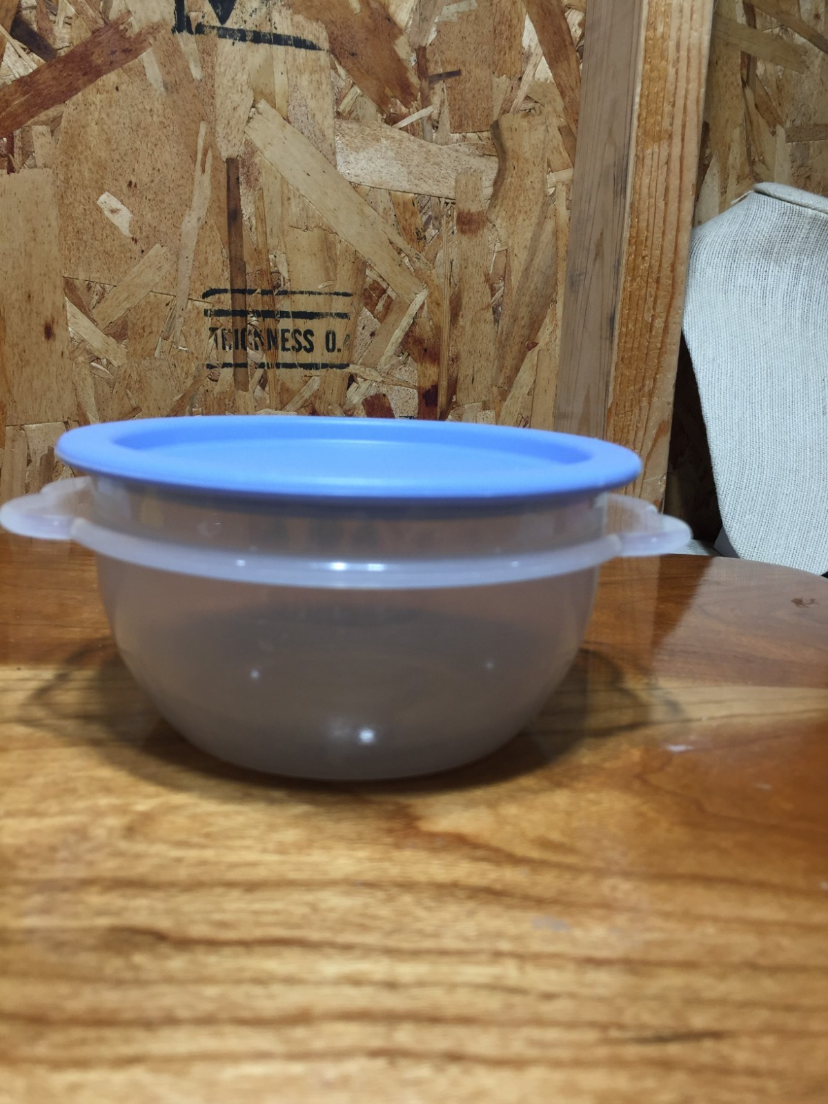 Tupperware Food Storage Container 2514A-3 Clear Bowl With Blue Lid 16 oz