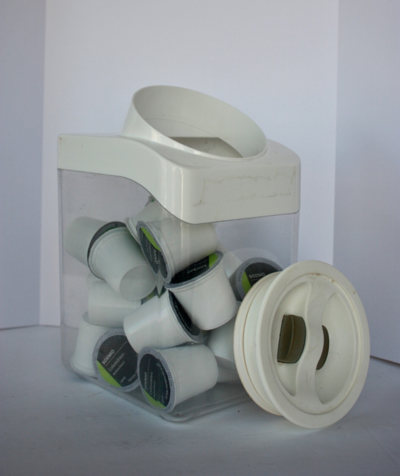 CLICKCLACK AIR TIGHT PANTRY STORAGE CONTAINER W/ LID WHITE 4.5 QTS