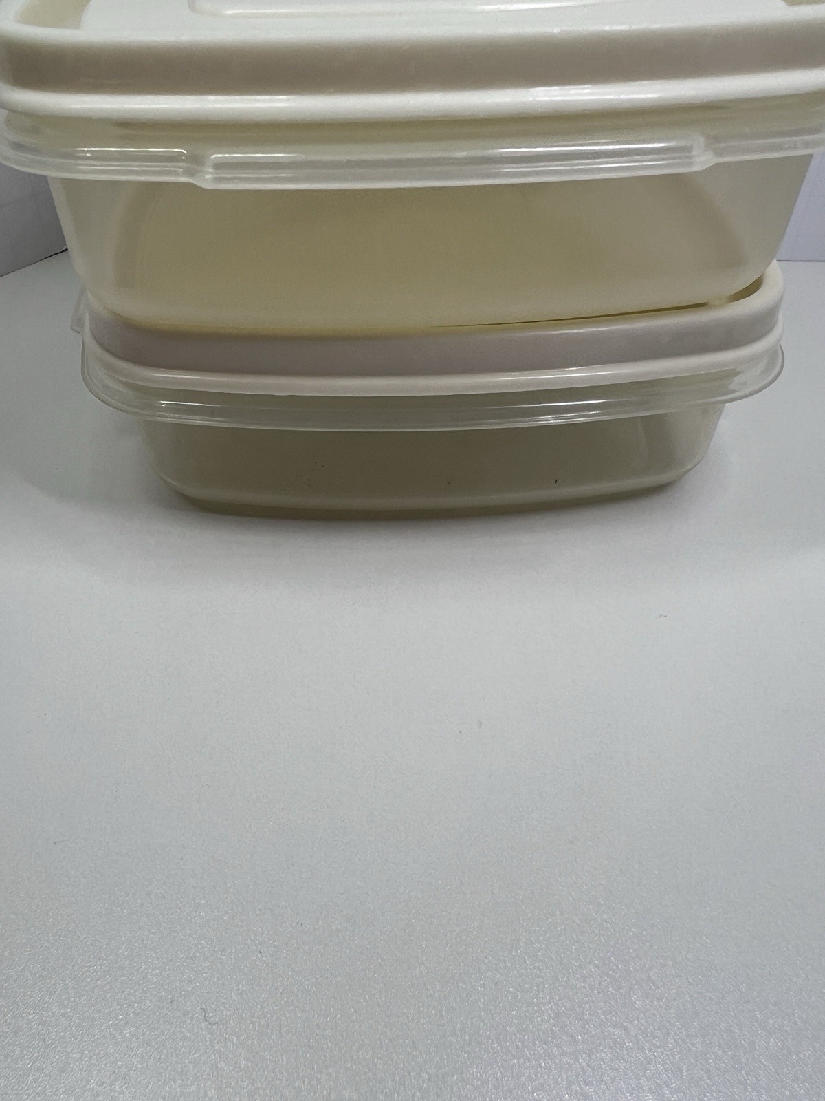 Vintage Rubbermaid Servin Saver #1 – 2 Cups – Lot Of 2 Sandwich w Lids Almond