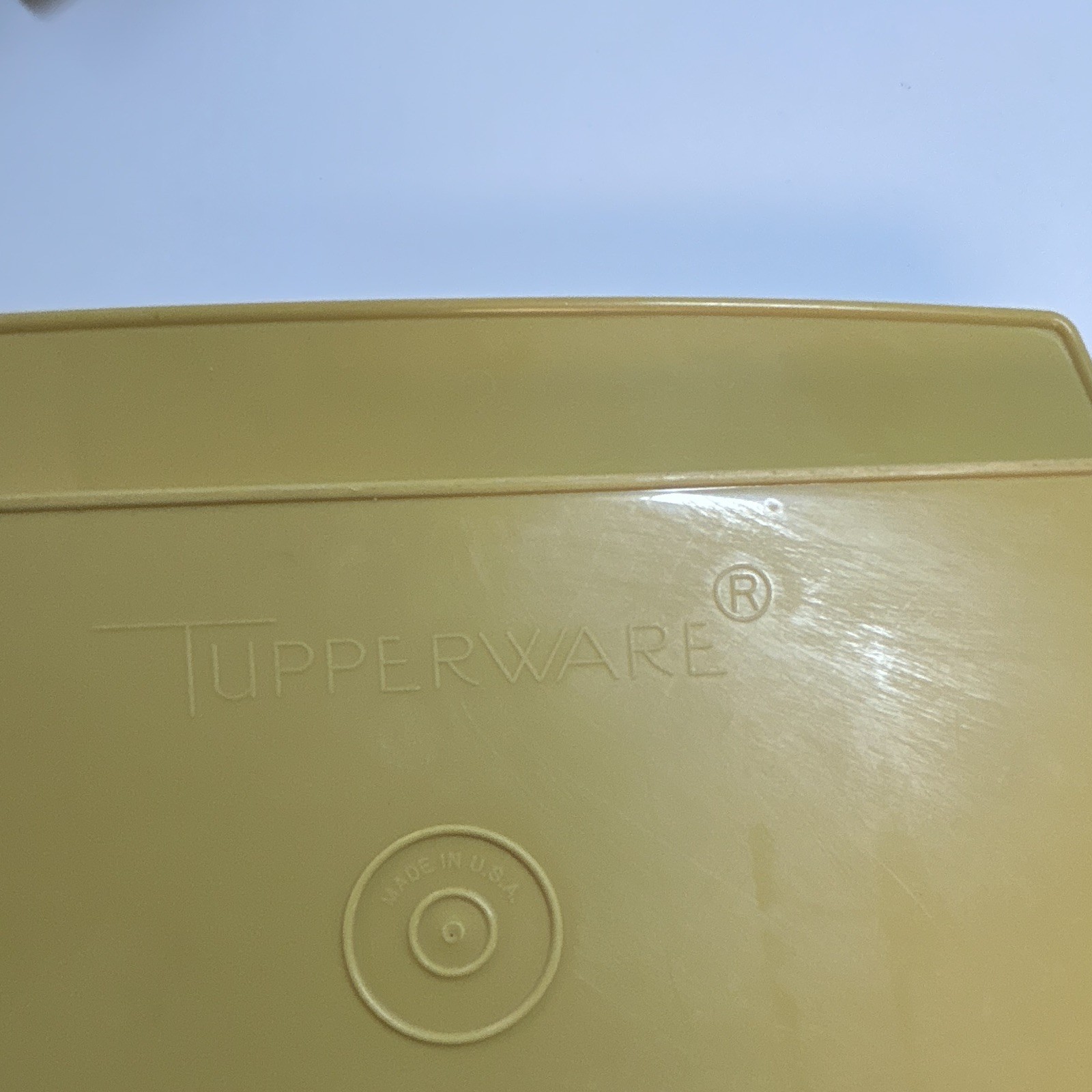 Tupperware 7 oz Square Plastic Food Storage Container, Beige Snap Lid
