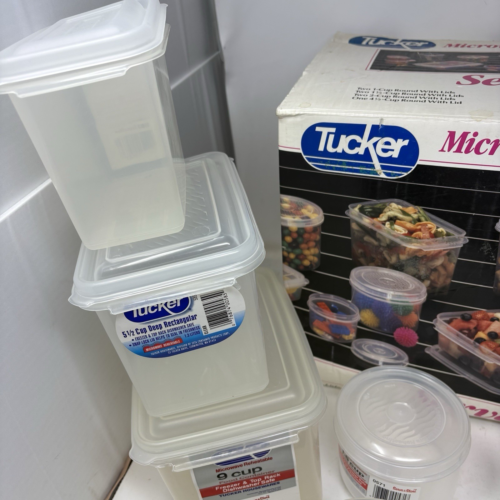 Vintage Tucker Serve & Store 32 Pc Food Container Set – Missing 2 Pieces