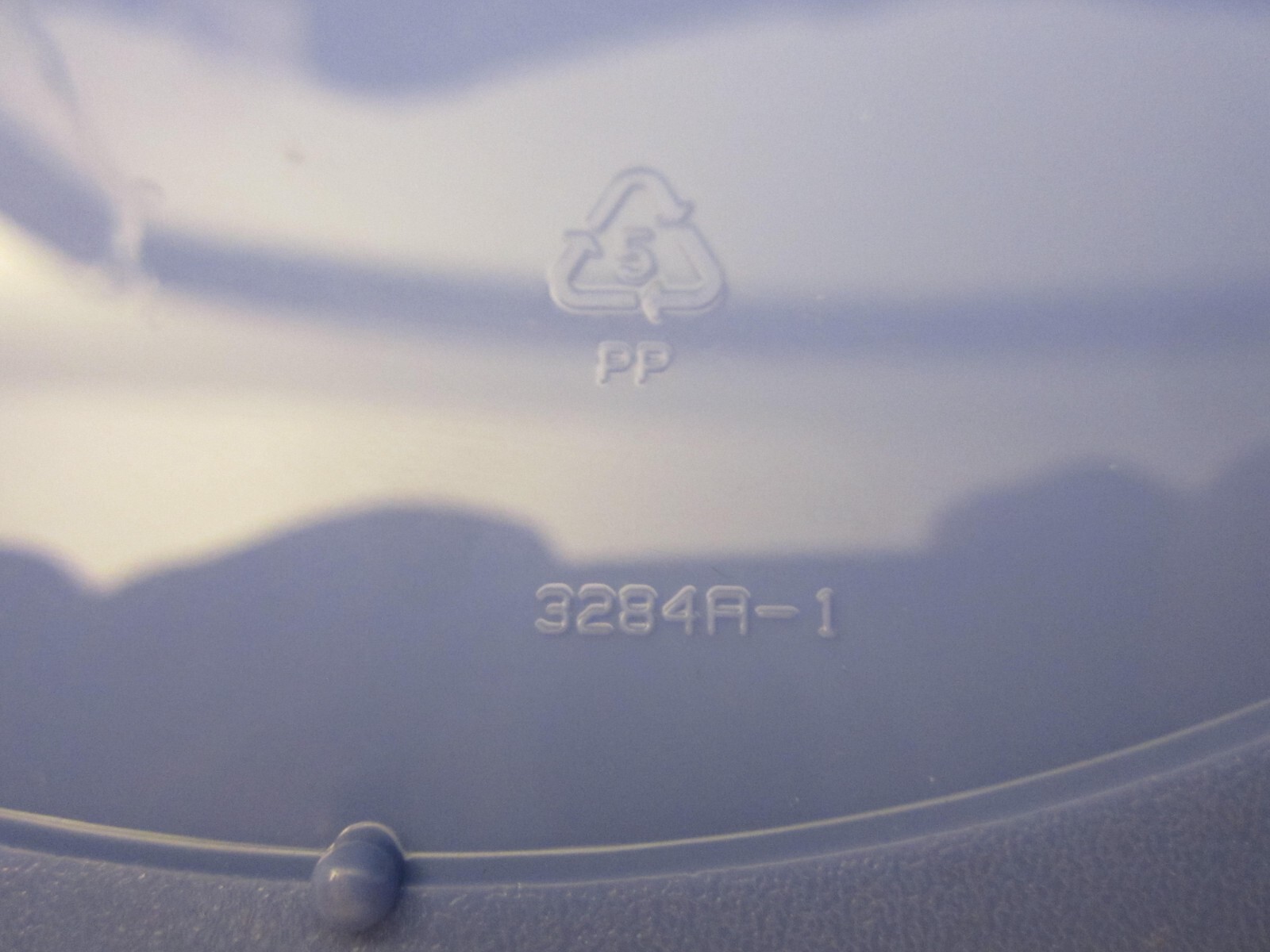 70’s Crystal wave Tupperware Microwave Divided Container W Vented Lid 3284A-1