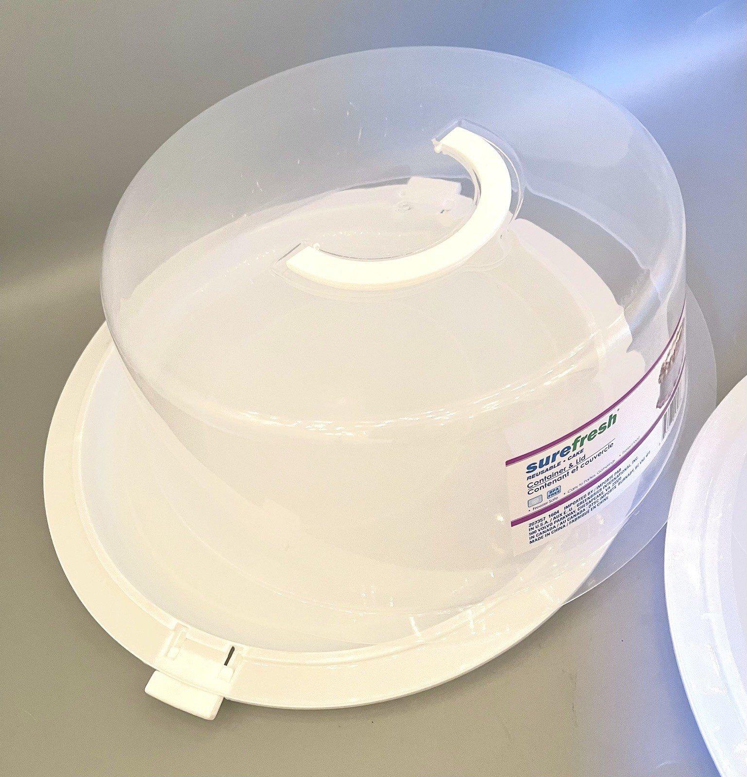 2 Cake Carriers w Lids Handles Reusable Keeper Container Tray Bake Sale Caterer