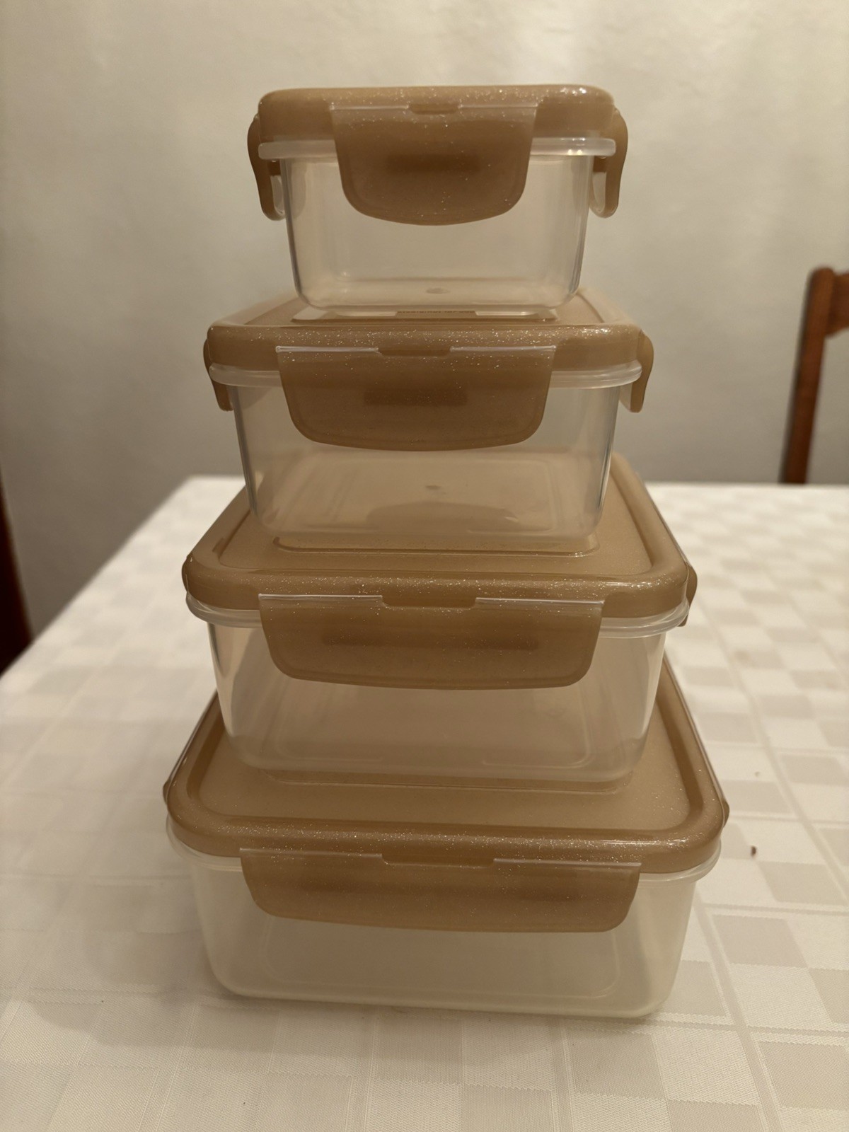 Lock N Lock Food Storage Containers, Lid color = Champagne Set Of 4 NEW+ lids