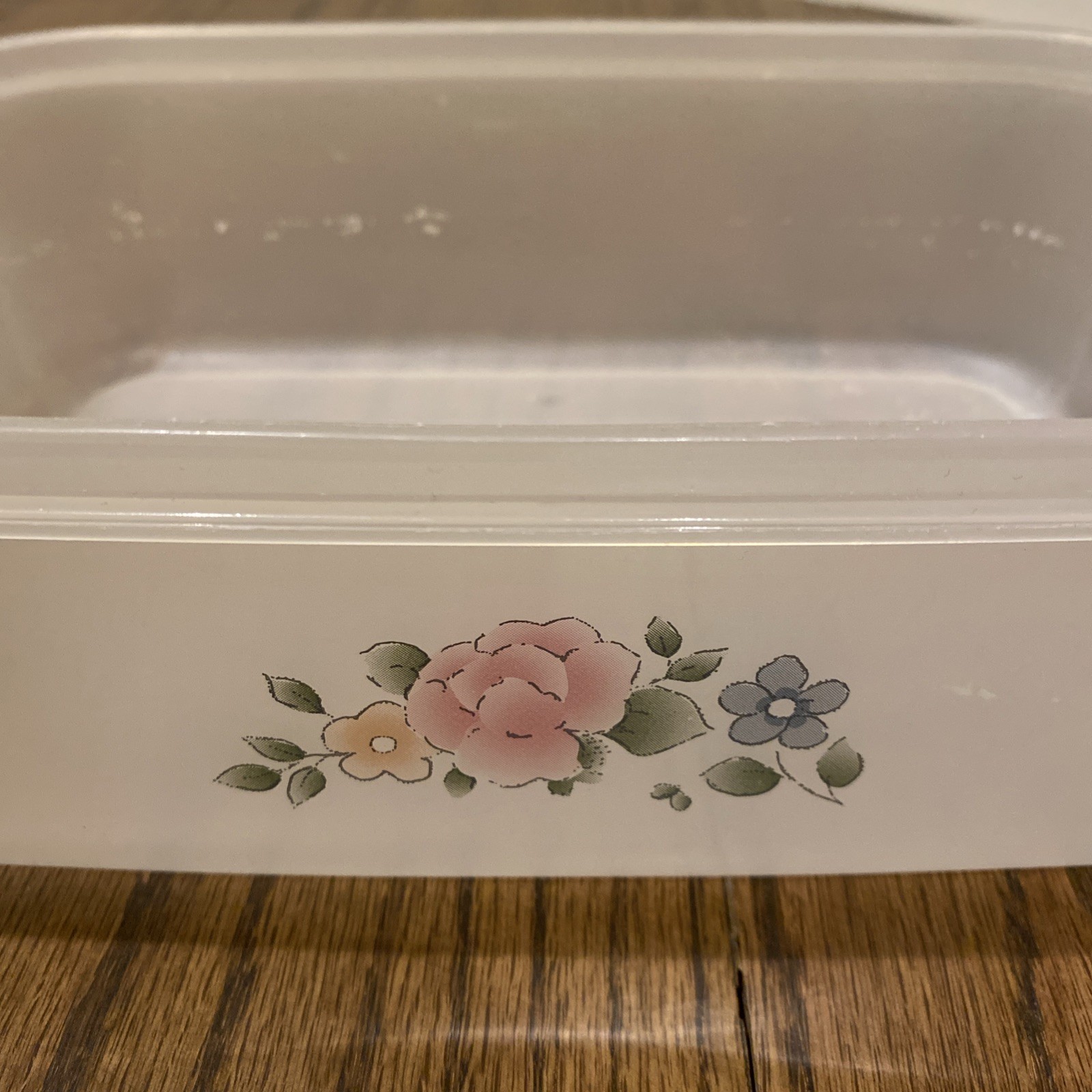 Pfaltzgraff Tea Rose Plastic Storage Container 8 3/4″ x 6″ x 2 3/4″ Bottom Only
