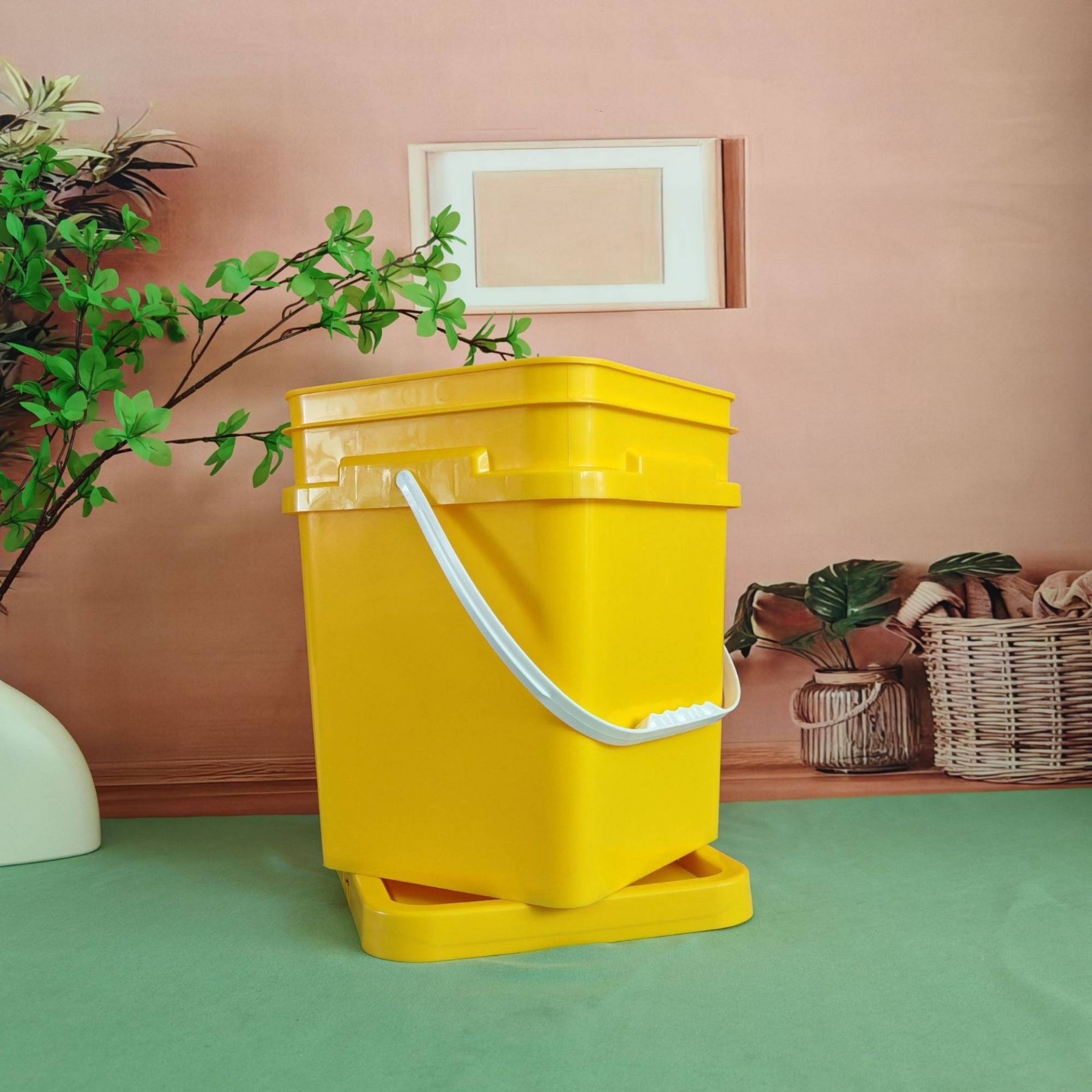16L Square Pail Thickened Square Plastic Pail Balanced-Carry Grip Handle