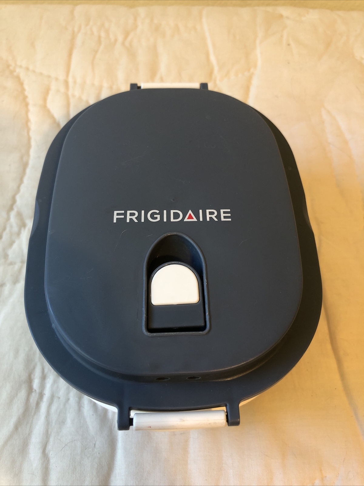 Smart Planet Lunch Box Double-Decker Meal Kit Compartment Frigidaire