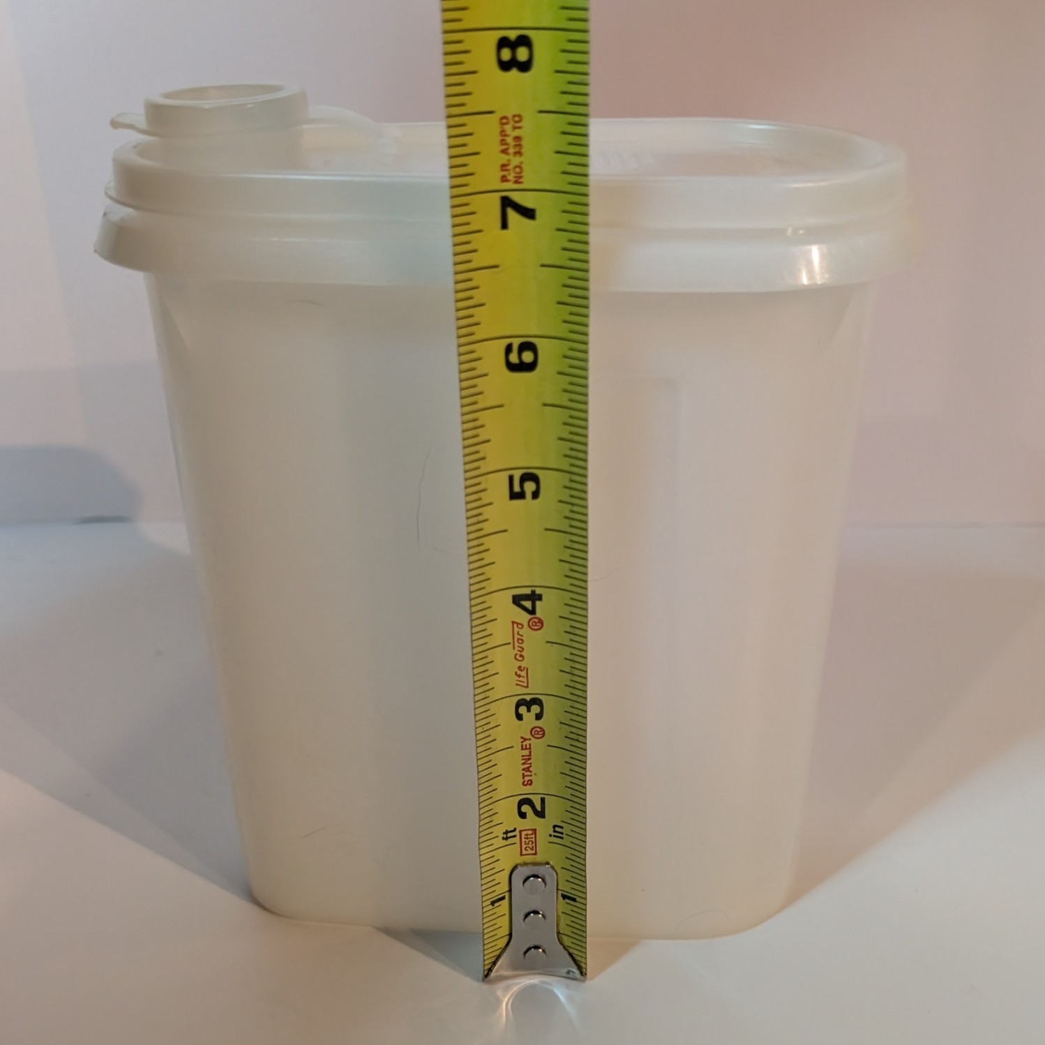 Vintage Tupperware 1 Quart Beverage Buddy Pitcher 792-4 Milk White, Flip Top Lid